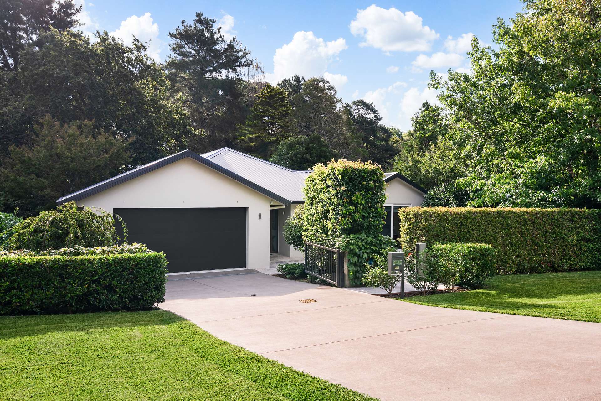 19 Spencer Street, Leura, NSW 2780 AUS