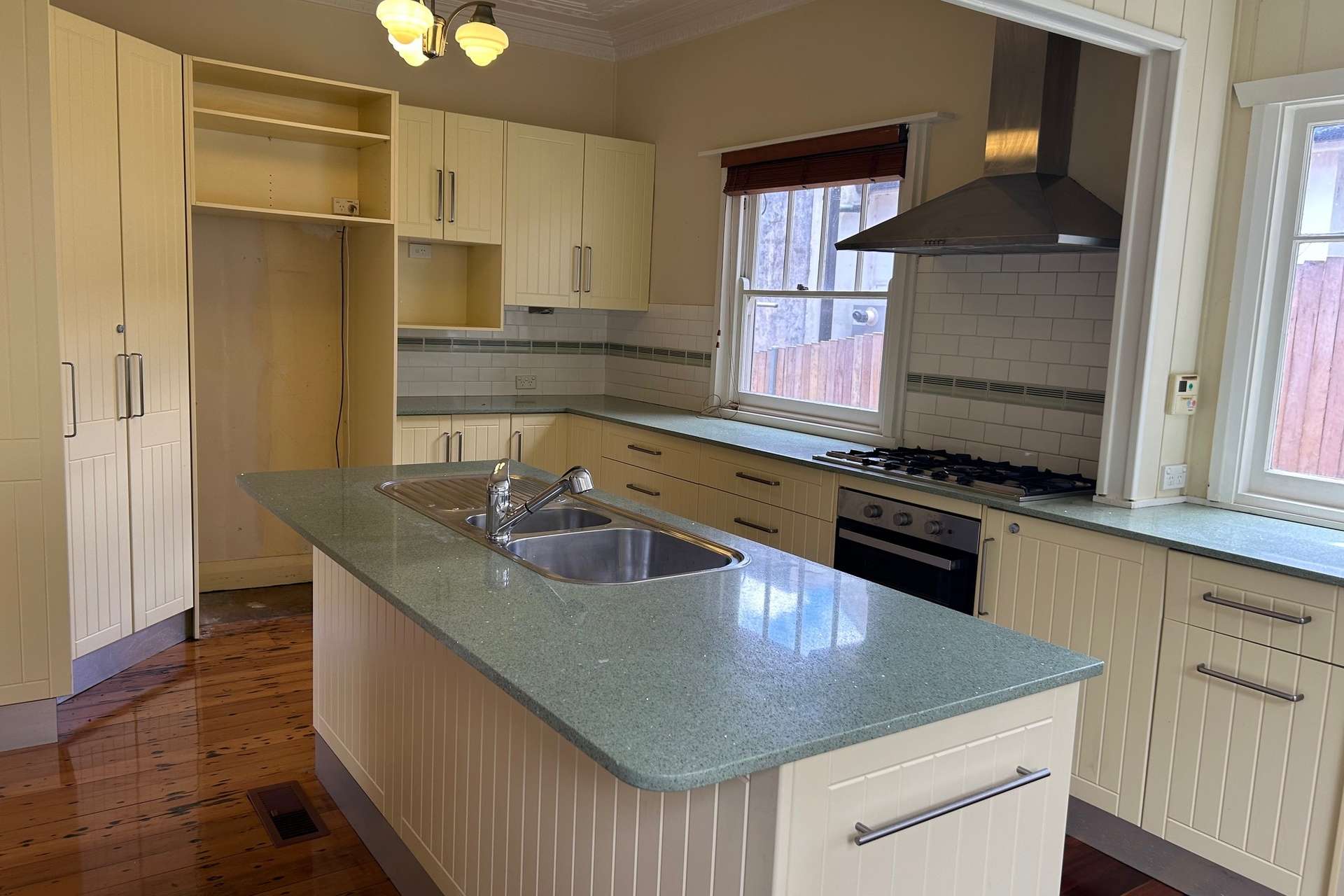 3 Dora Street, Katoomba, NSW 2780 AUS