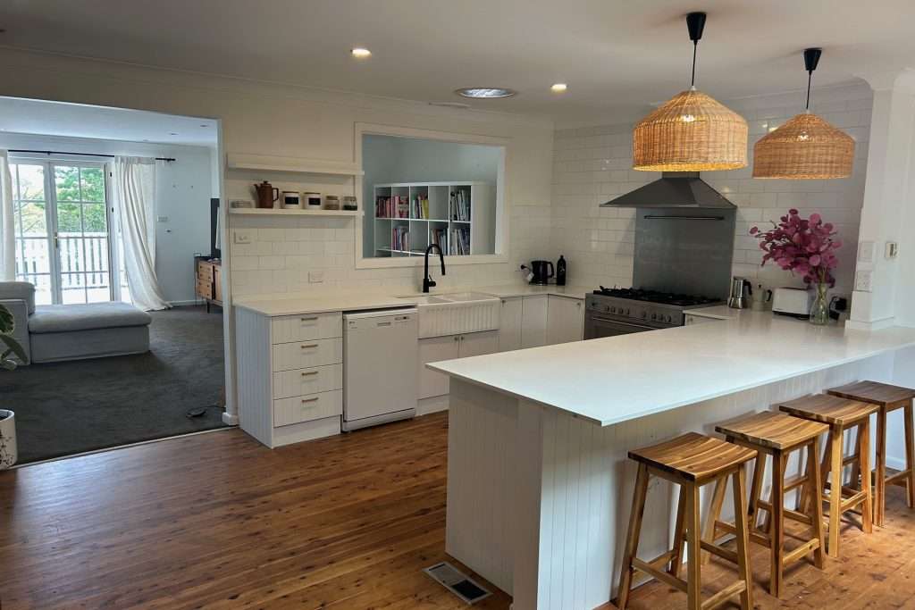14 Cook Road, Wentworth Falls, NSW 2782 AUS