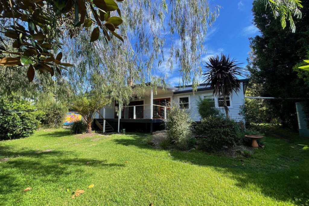 51 Plateau Road, Springwood, NSW 2777 AUS