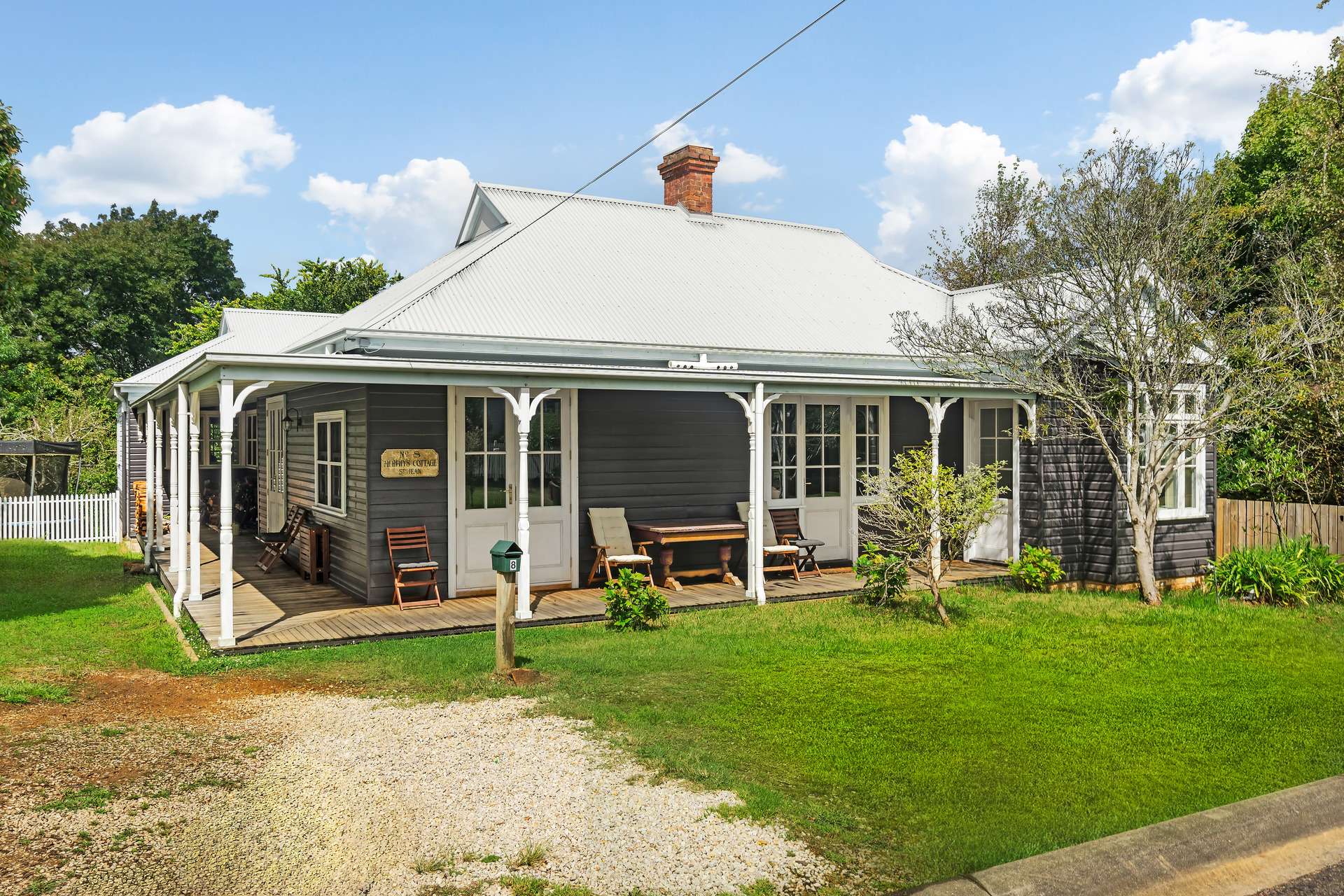 8 Murphys Lane, Wentworth Falls, NSW 2782 AUS