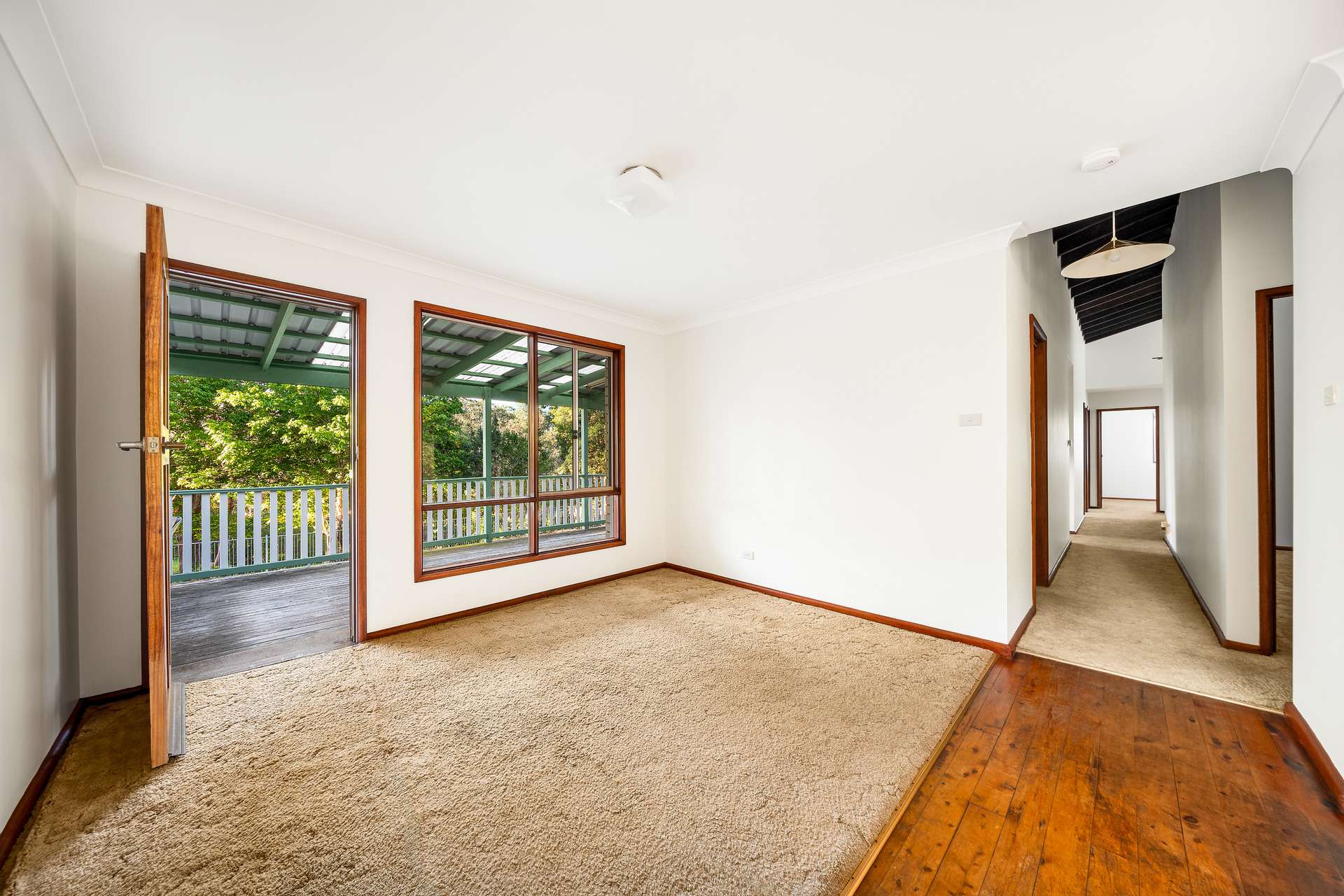 27 Statham Avenue, Faulconbridge, NSW 2776 AUS