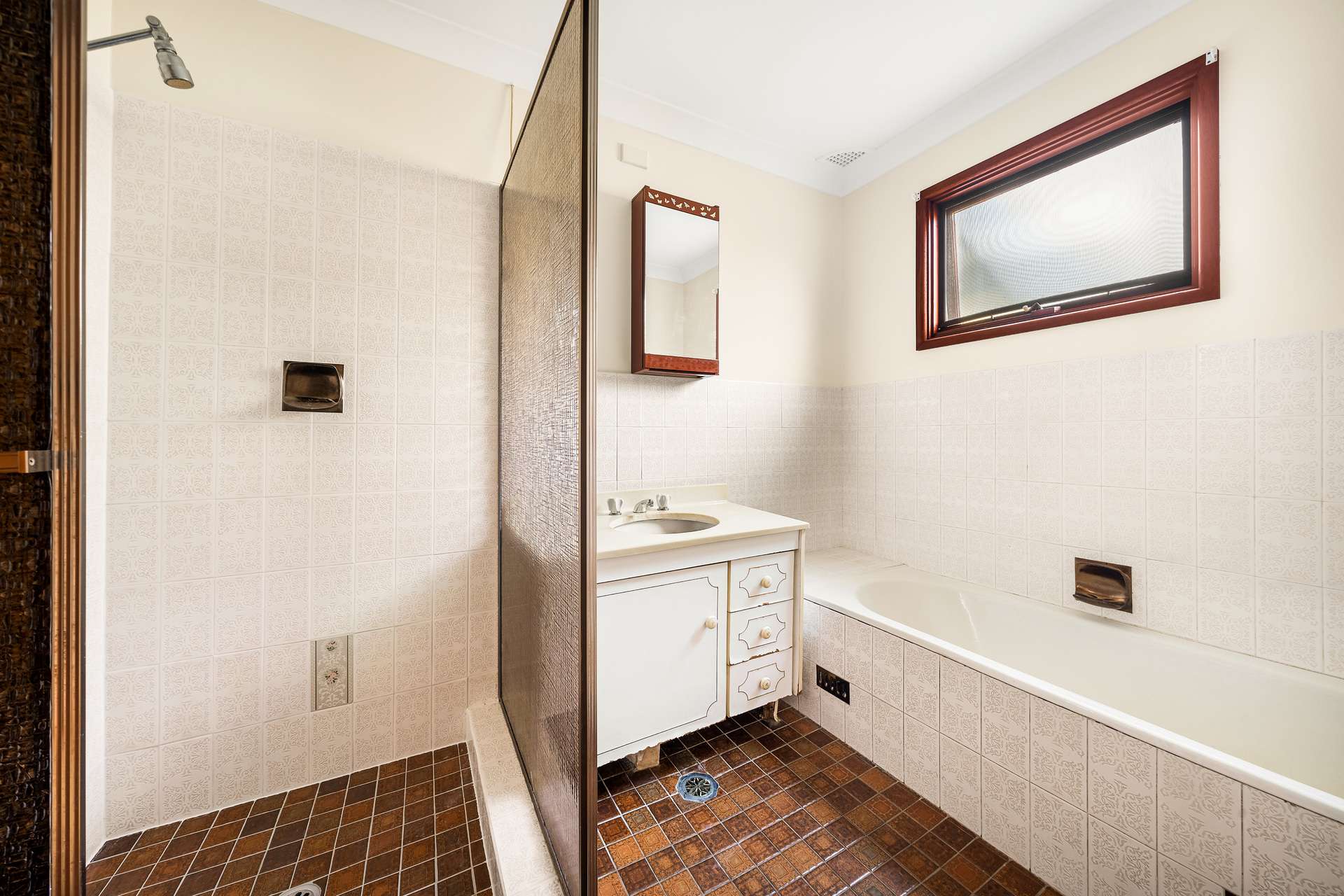 27 Statham Avenue, Faulconbridge, NSW 2776 AUS