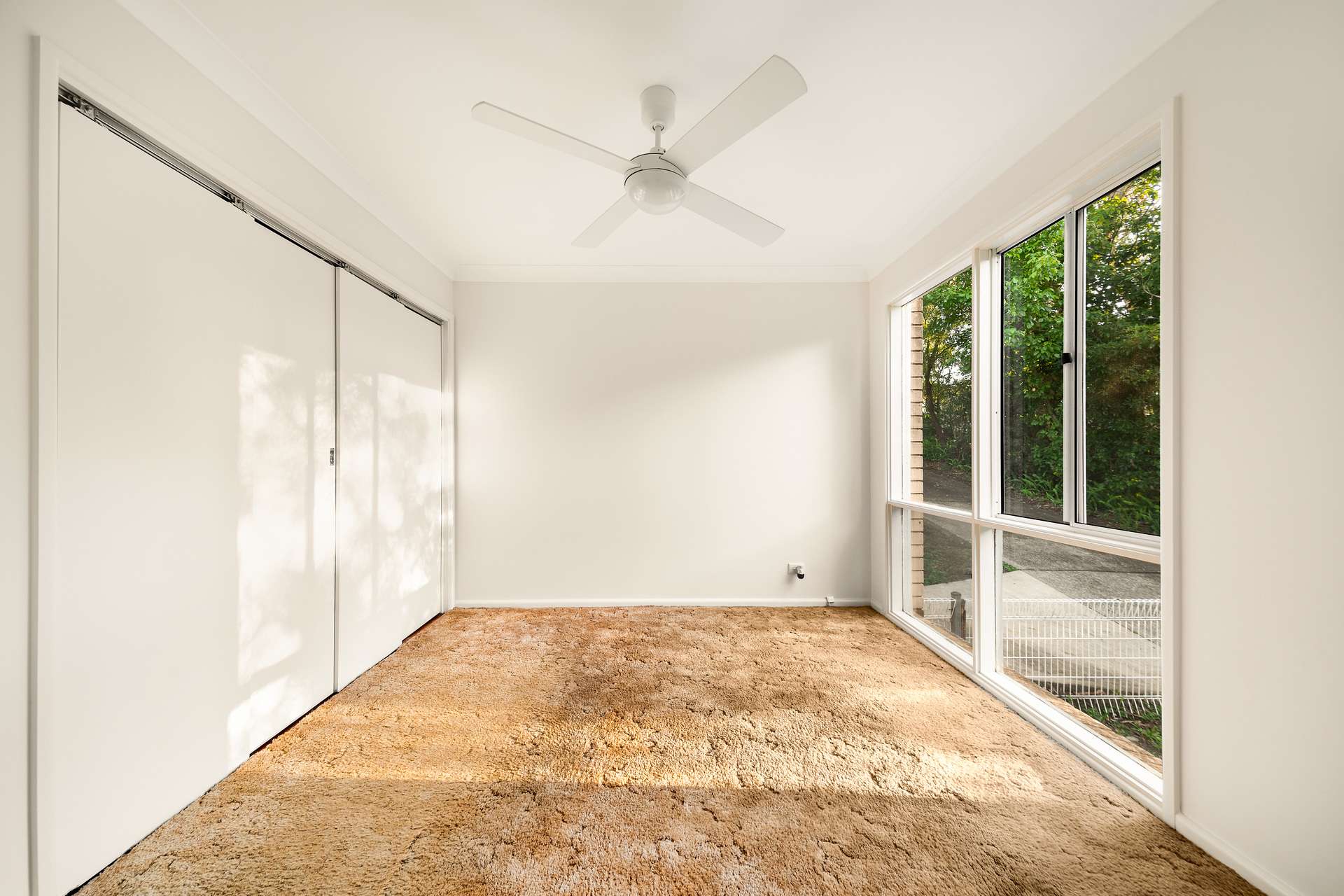 27 Statham Avenue, Faulconbridge, NSW 2776 AUS