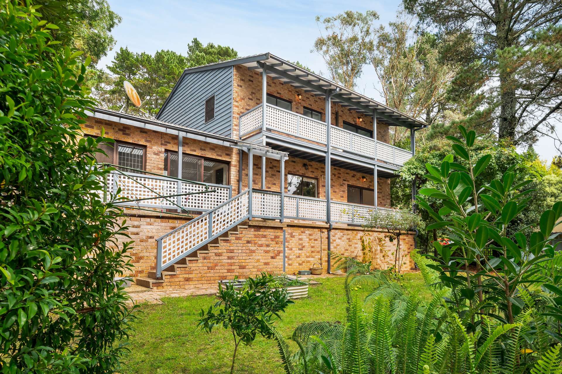 19 McLaughlin Avenue, Wentworth Falls, NSW 2782 AUS