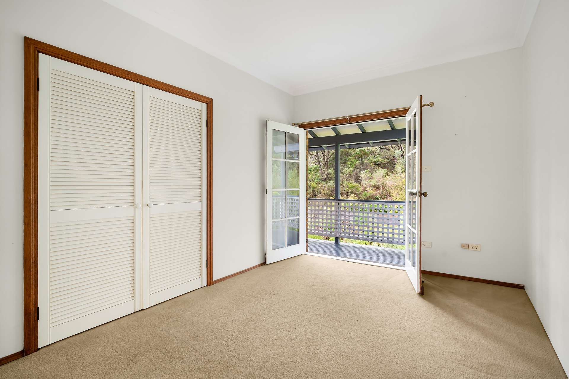 19 McLaughlin Avenue, Wentworth Falls, NSW 2782 AUS