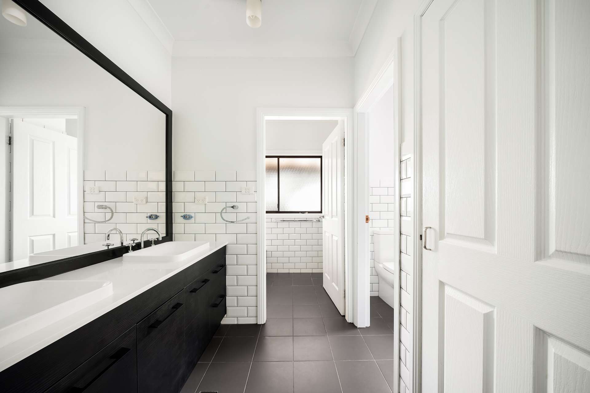 19 McLaughlin Avenue, Wentworth Falls, NSW 2782 AUS