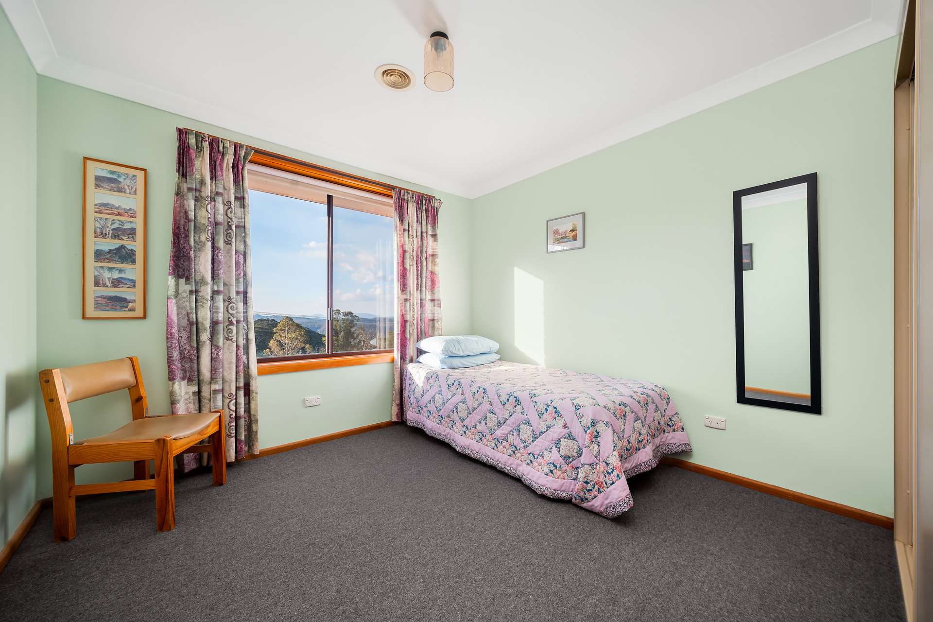 27 Panorama Crescent, Wentworth Falls, NSW 2782 AUS