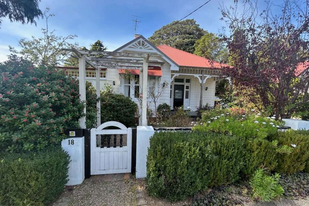 18 Ada Street, Katoomba, NSW 2780 AUS