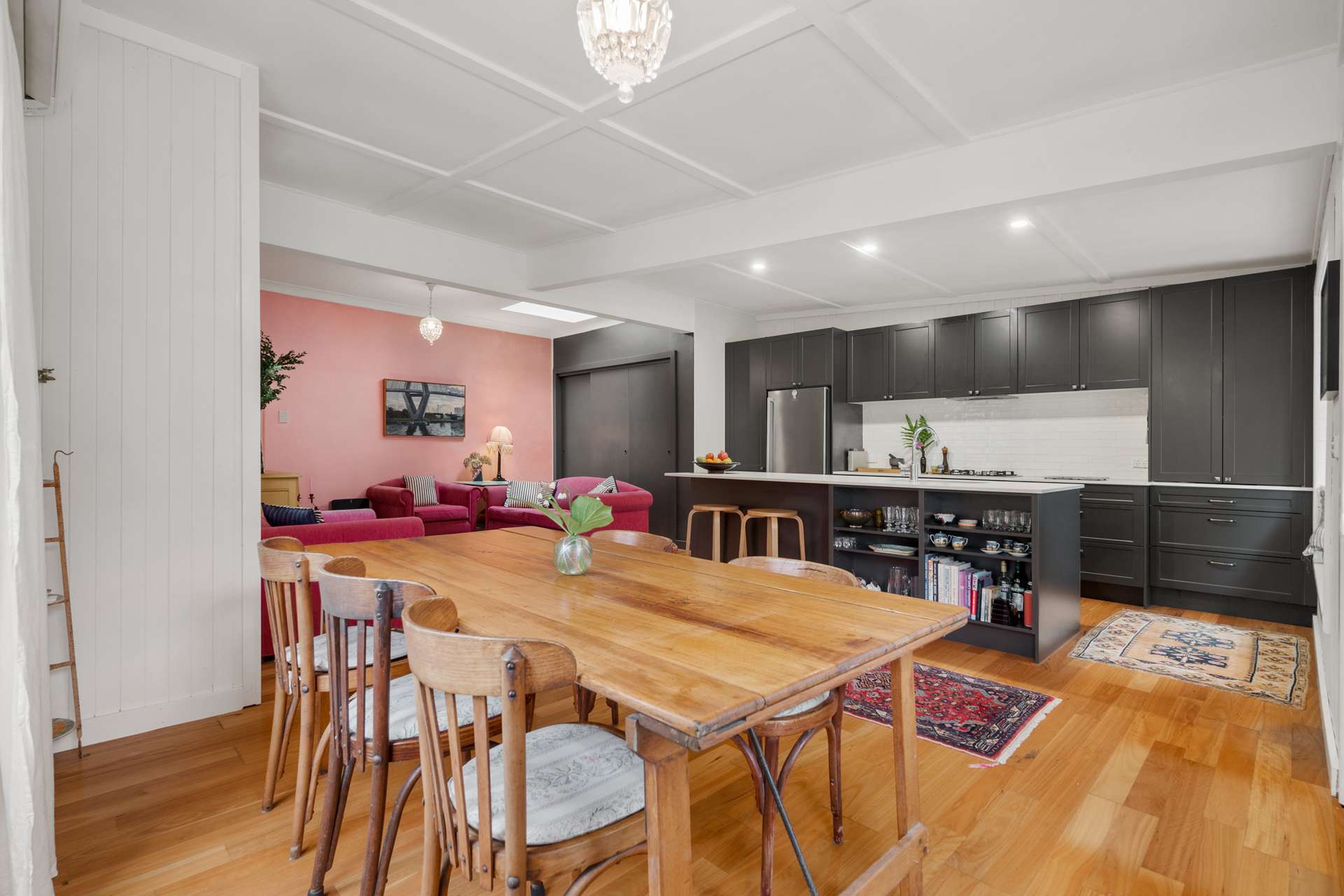 15 Blaxland Avenue, Leura, NSW 2780 AUS