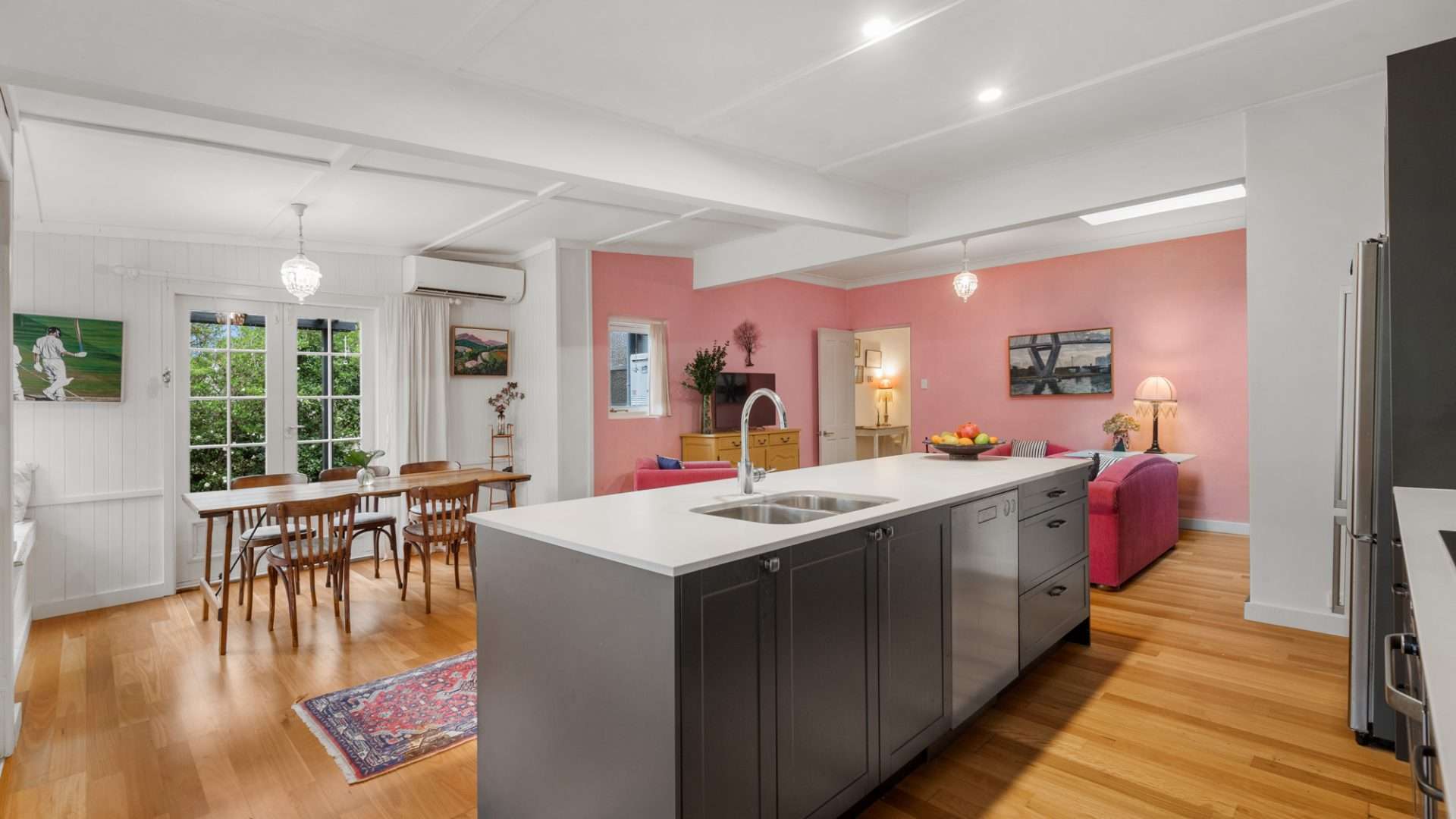 15 Blaxland Avenue, Leura, NSW 2780 AUS