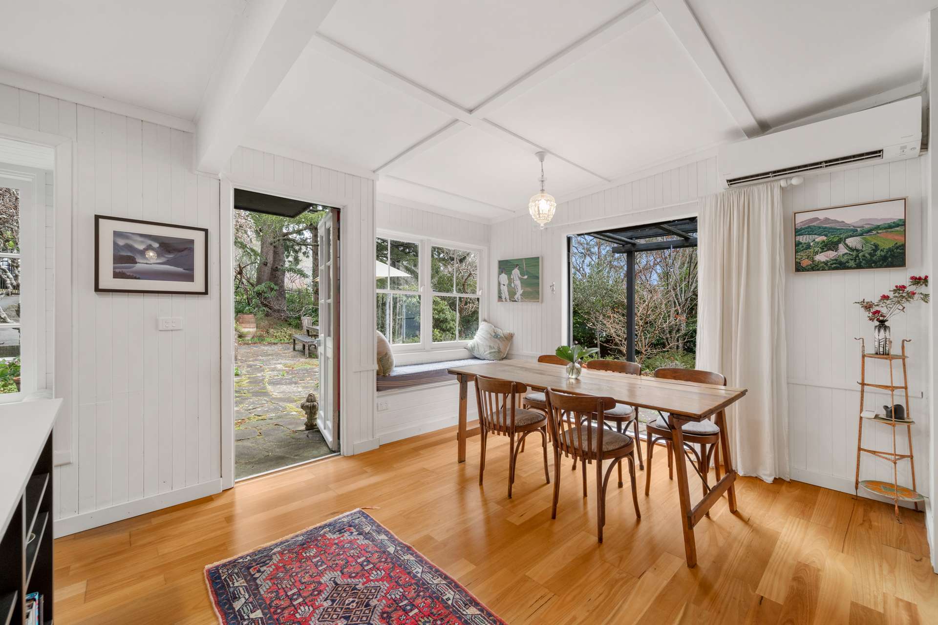 15 Blaxland Avenue, Leura, NSW 2780 AUS