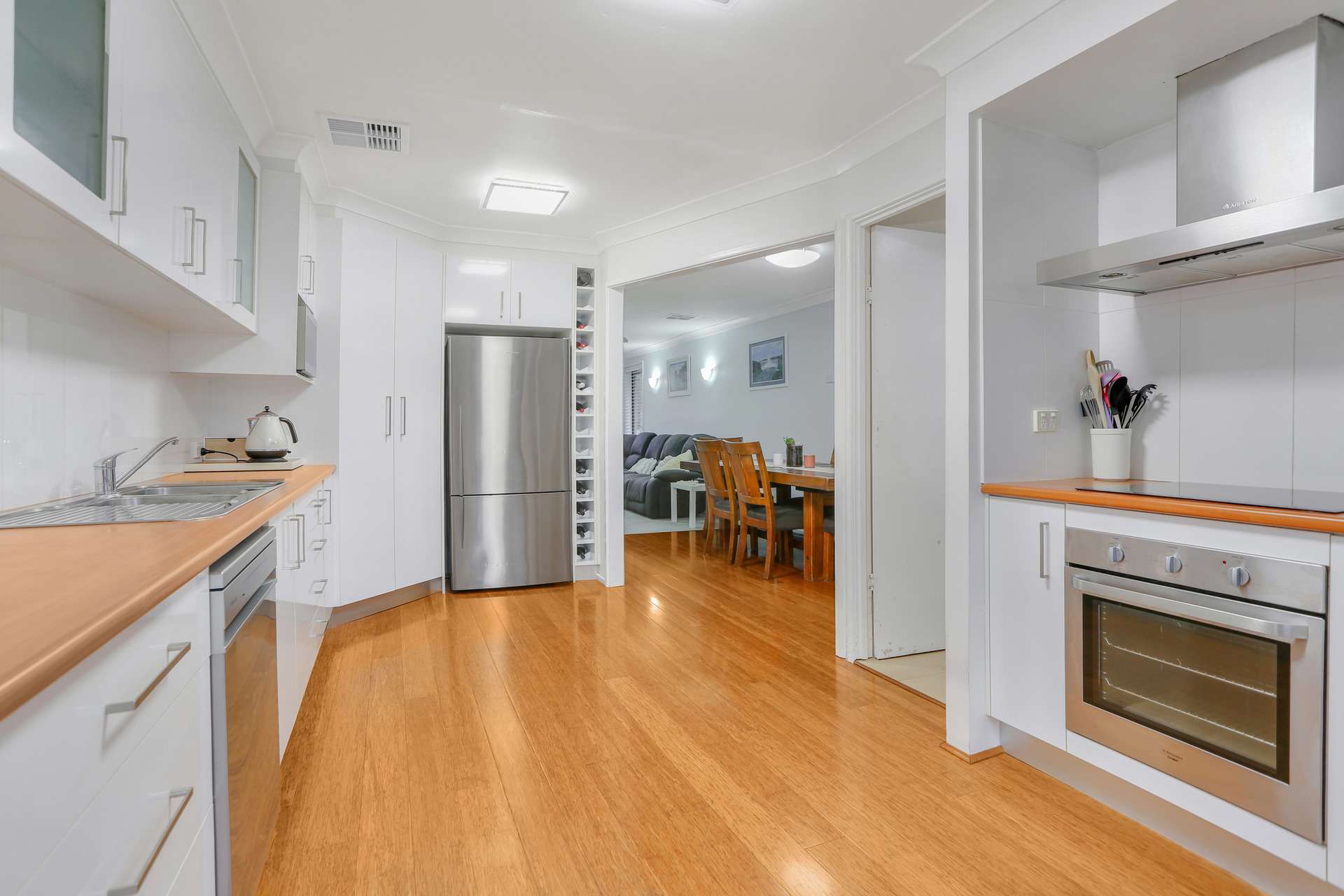 7 Tulloch Place, St Clair, NSW 2759 AUS