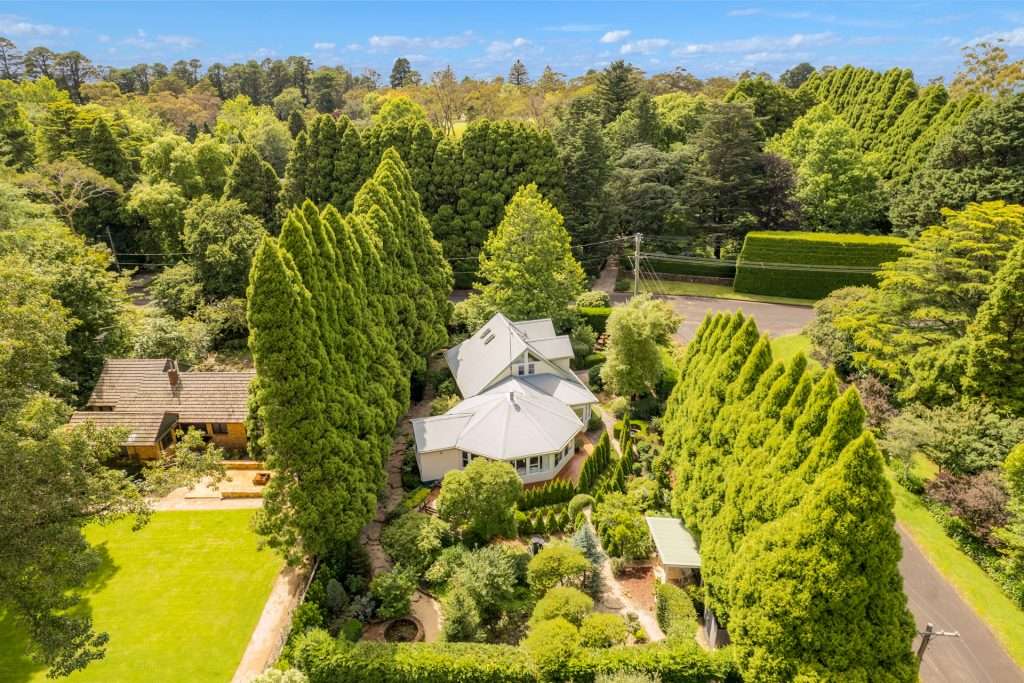 107 Gladstone Road, Leura, NSW 2780 AUS