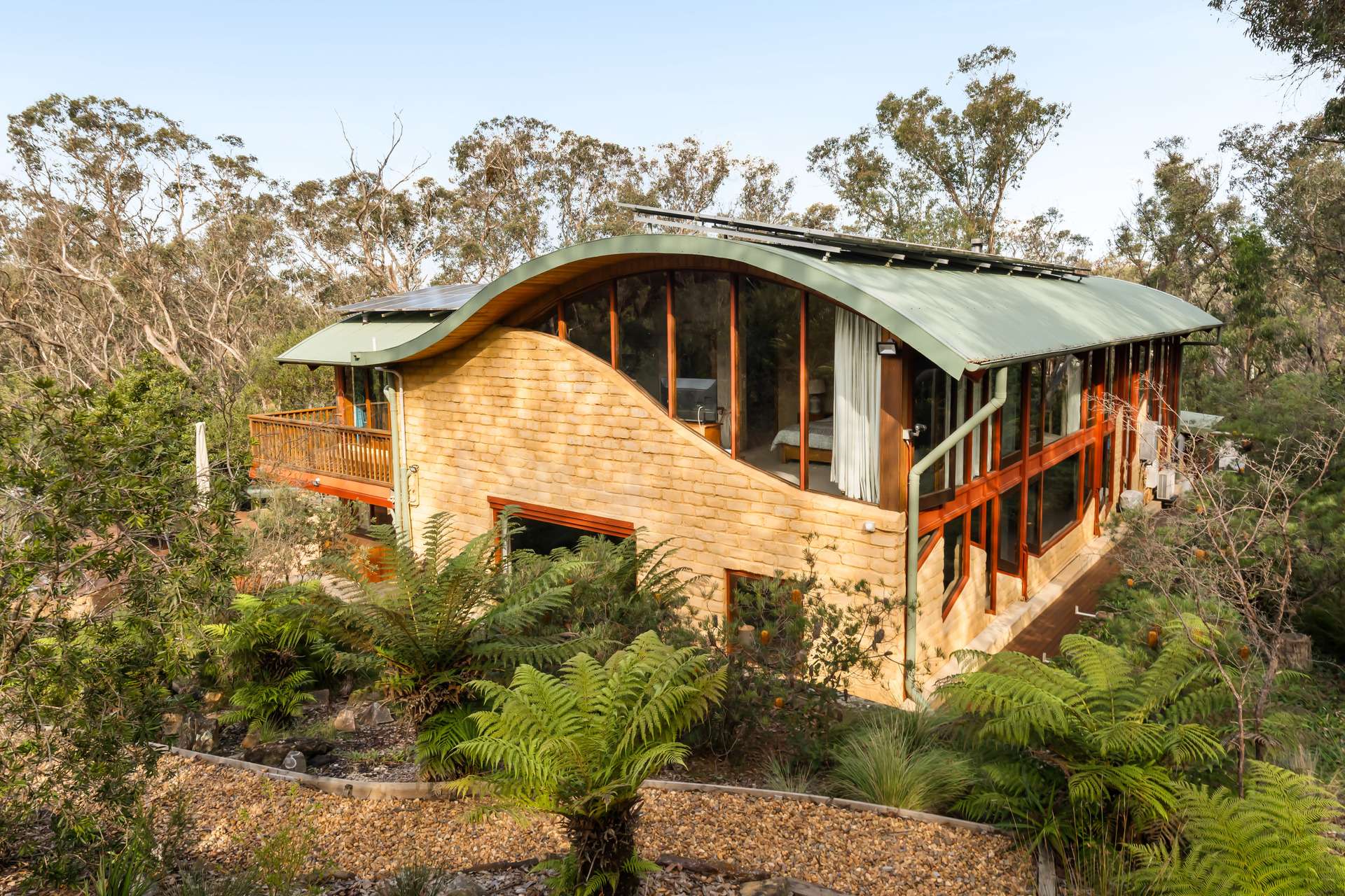 12 Gladstone Street, Wentworth Falls, NSW 2782 AUS