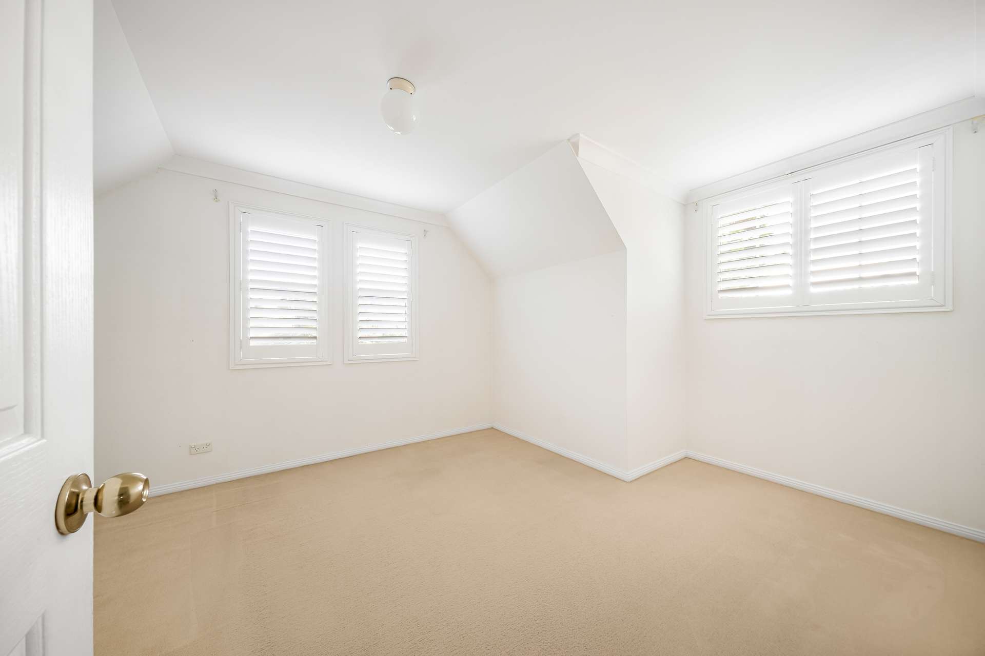 110 Blaxland Road, Wentworth Falls, NSW 2782 AUS