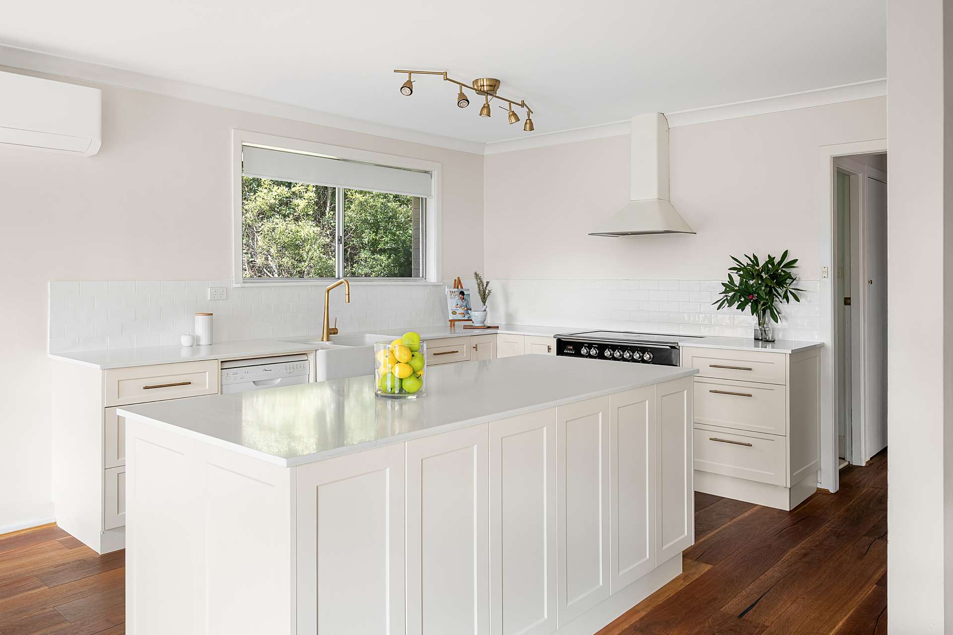 20 Kamillaroi Road, Katoomba, NSW 2780 AUS