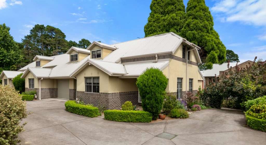 3/5 Page Avenue, Wentworth Falls, NSW 2782 AUS