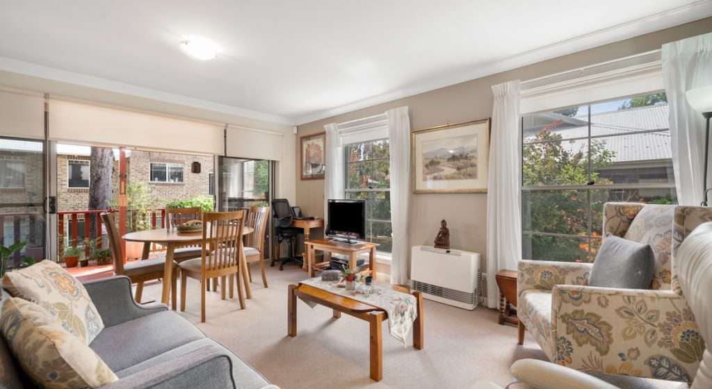 3/5 Page Avenue, Wentworth Falls, NSW 2782 AUS