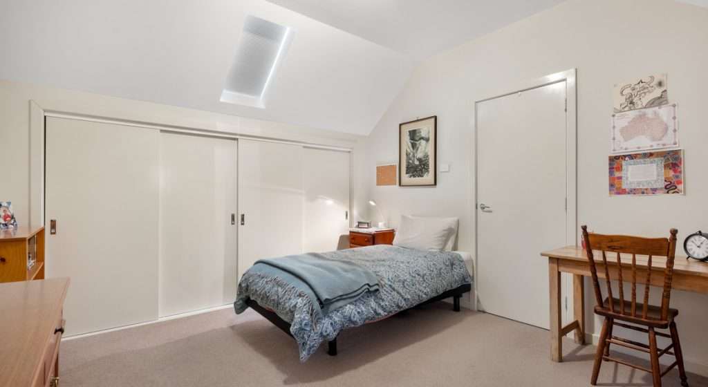3/5 Page Avenue, Wentworth Falls, NSW 2782 AUS