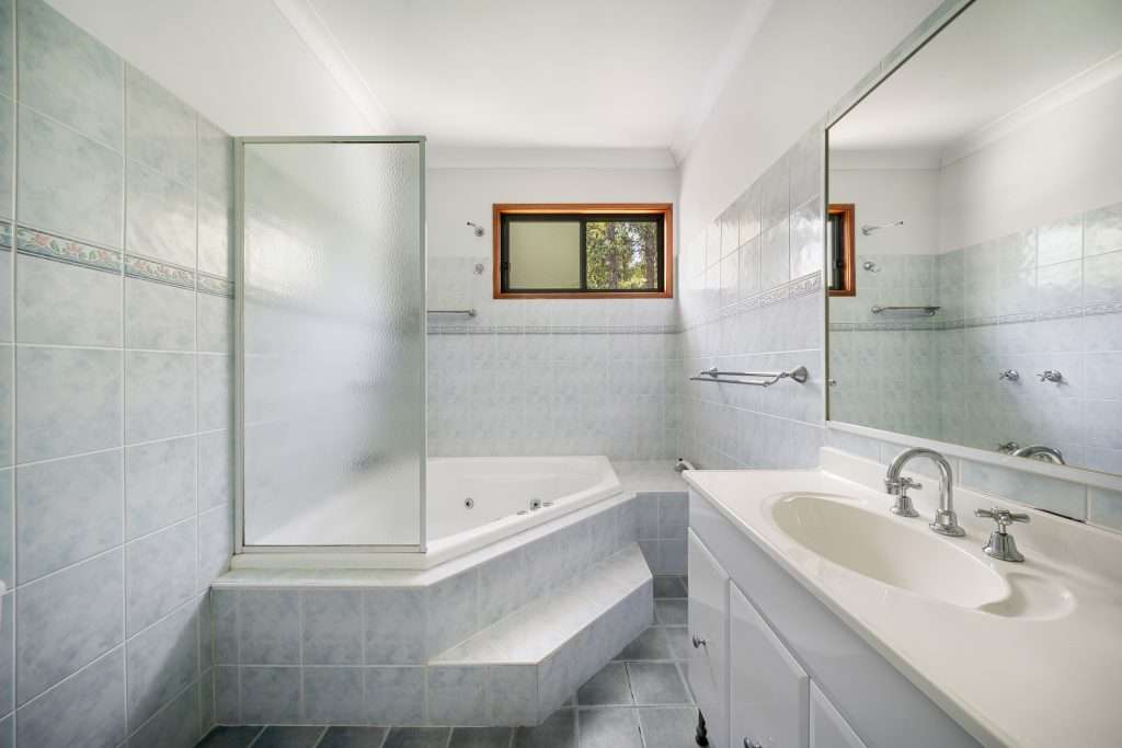 100 Glenbrook Road, Glenbrook, NSW 2773 AUS