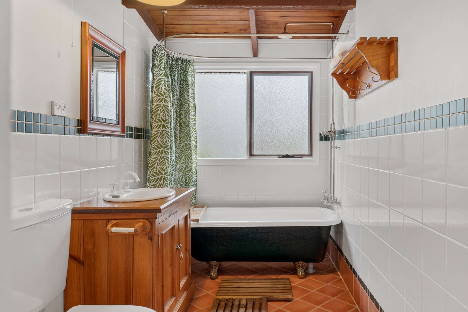 38 Claines Crescent, Wentworth Falls, NSW 2782 AUS