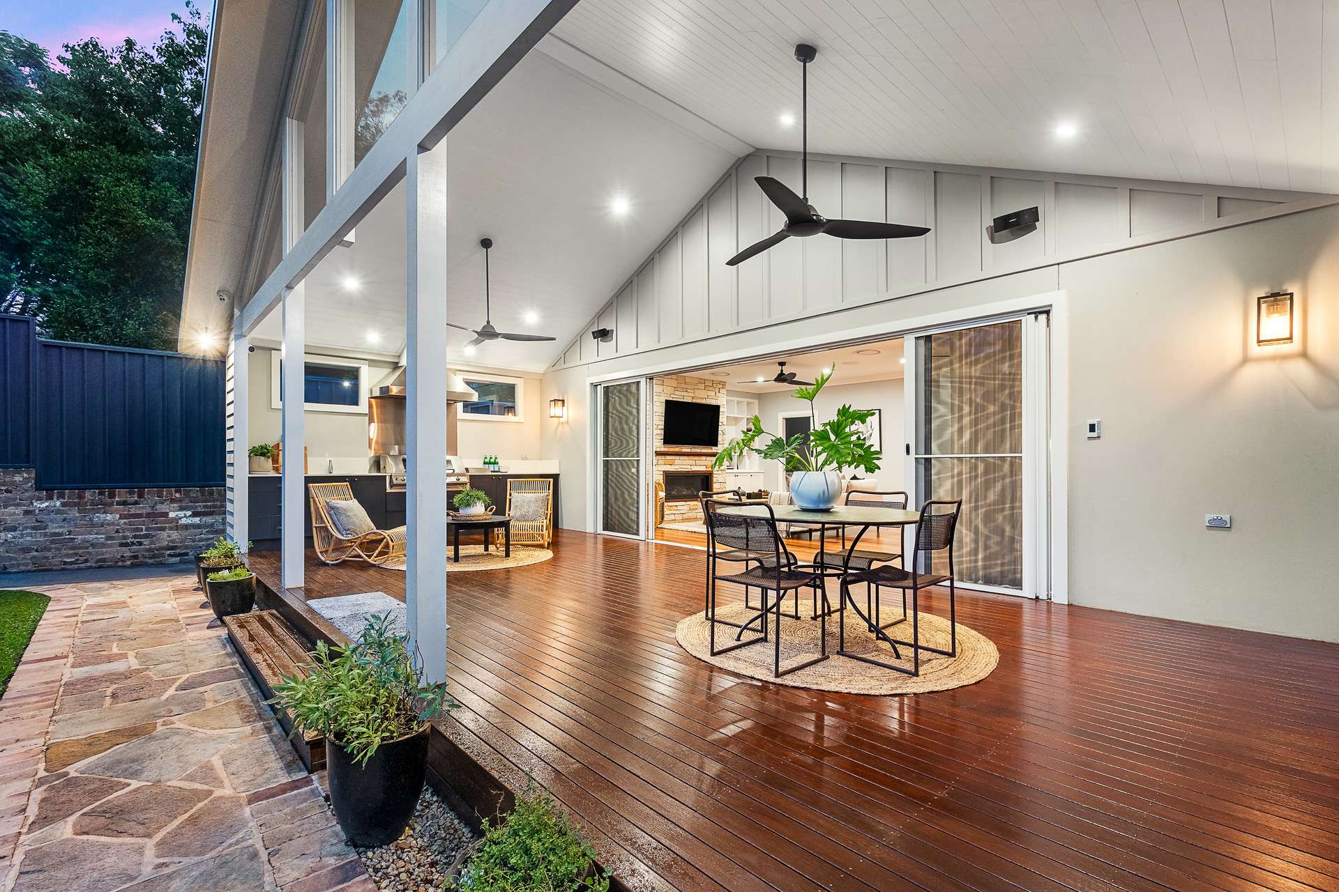 15 Homedale Street, Springwood, NSW 2777 AUS