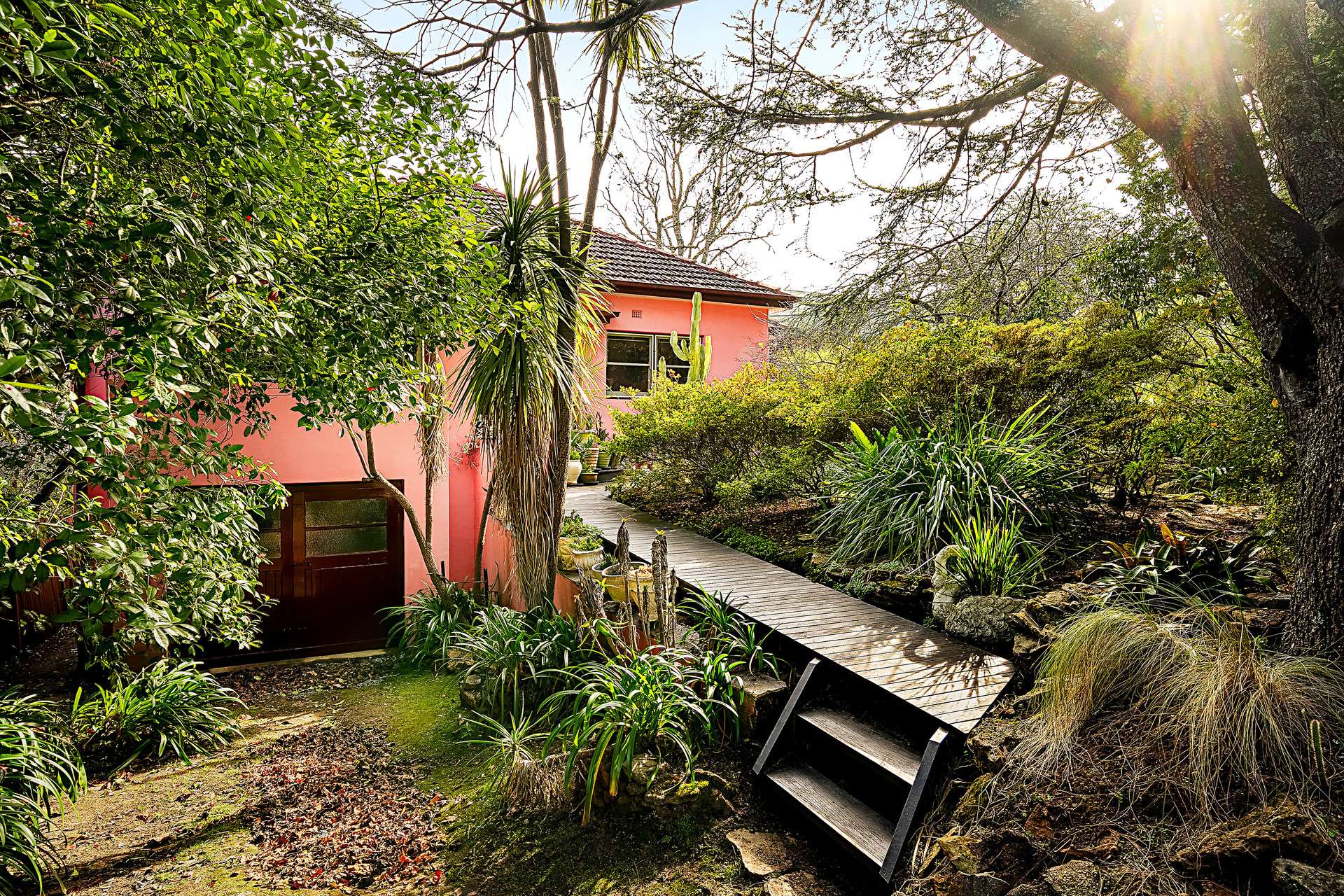 29 Genevieve Road, Bullaburra, NSW 2784 AUS