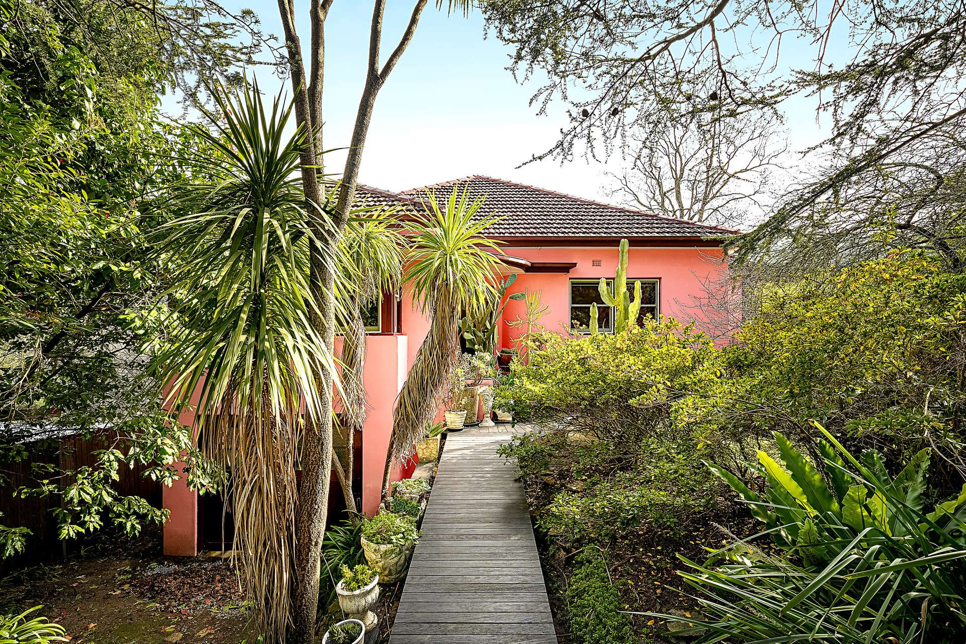 29 Genevieve Road, Bullaburra, NSW 2784 AUS