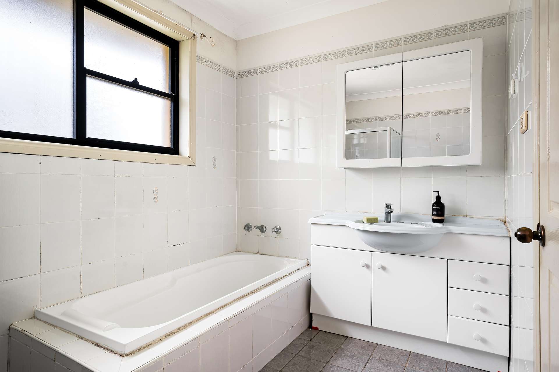 11 Farnells Road, Katoomba, NSW 2780 AUS