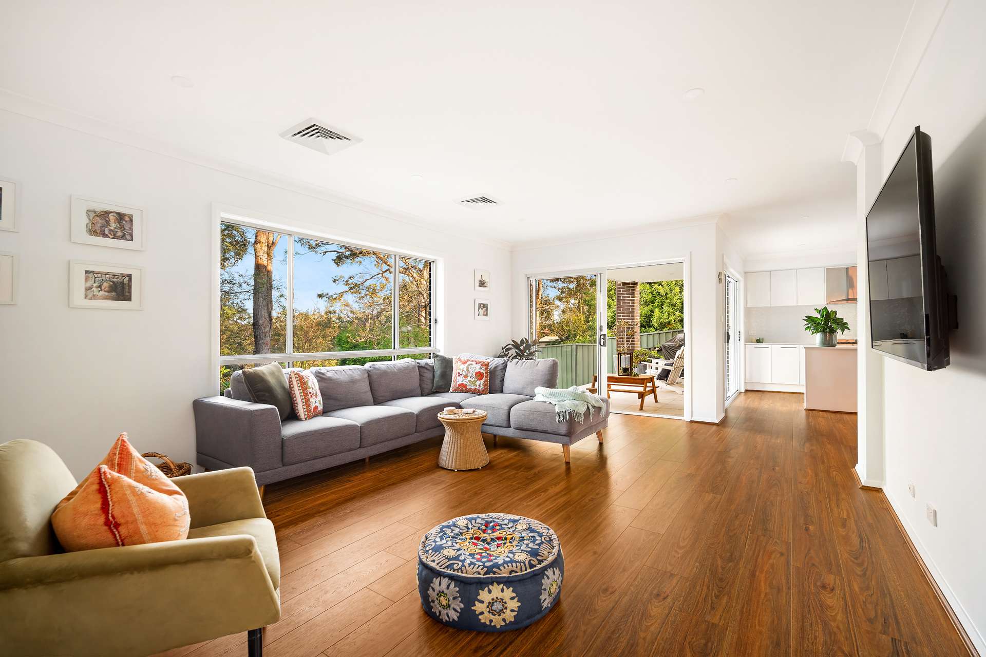 48 Russell Avenue, Valley Heights, NSW 2777 AUS