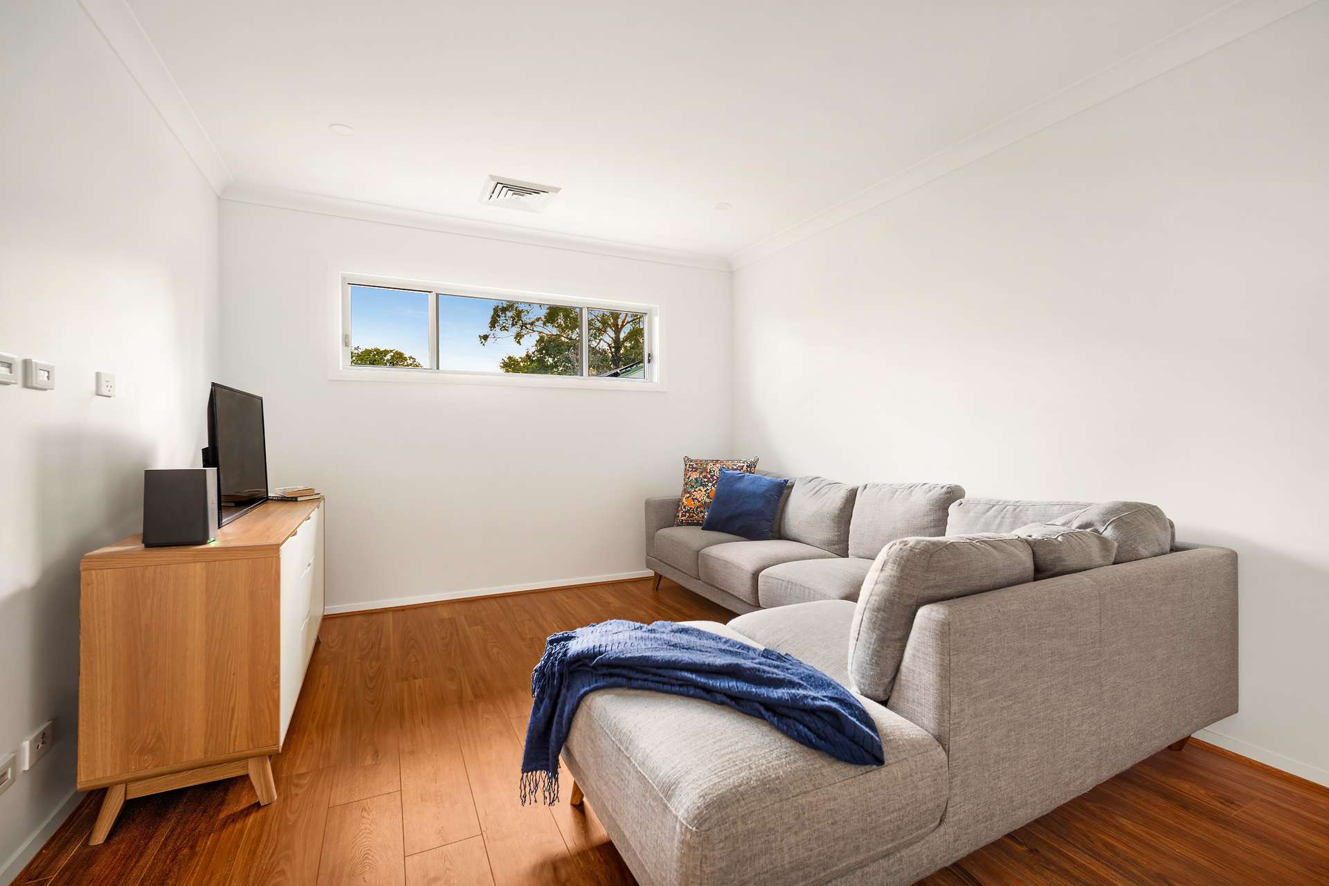 48 Russell Avenue, Valley Heights, NSW 2777 AUS