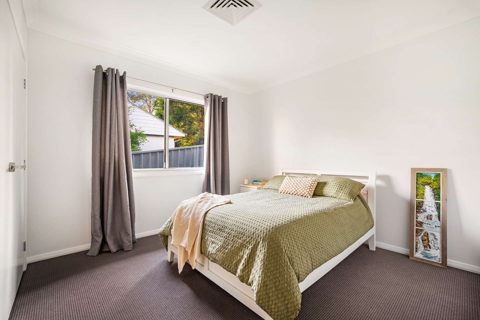 48 Russell Avenue, Valley Heights, NSW 2777 AUS