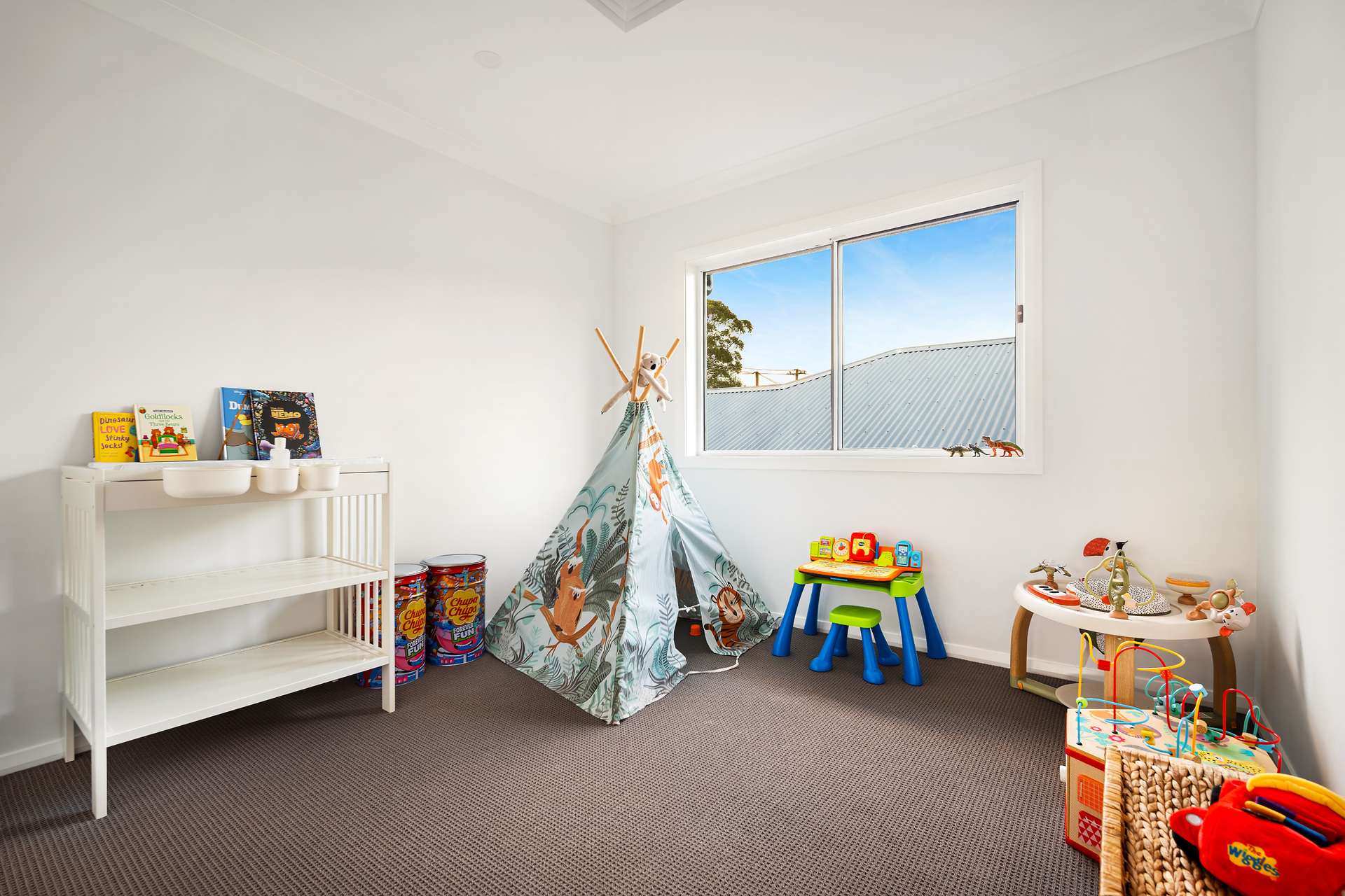 48 Russell Avenue, Valley Heights, NSW 2777 AUS