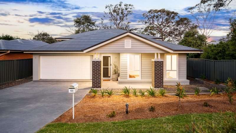 48 Russell Avenue, Valley Heights NSW 2777