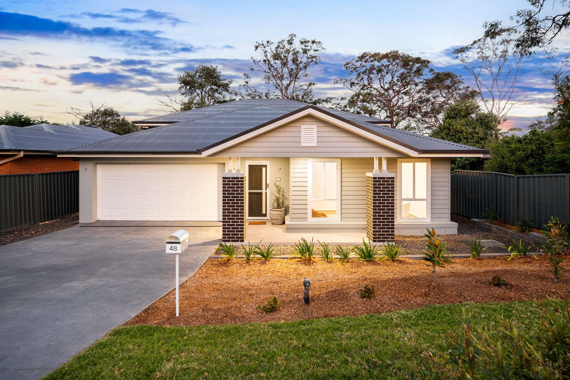 48 Russell Avenue, Valley Heights, NSW 2777 AUS