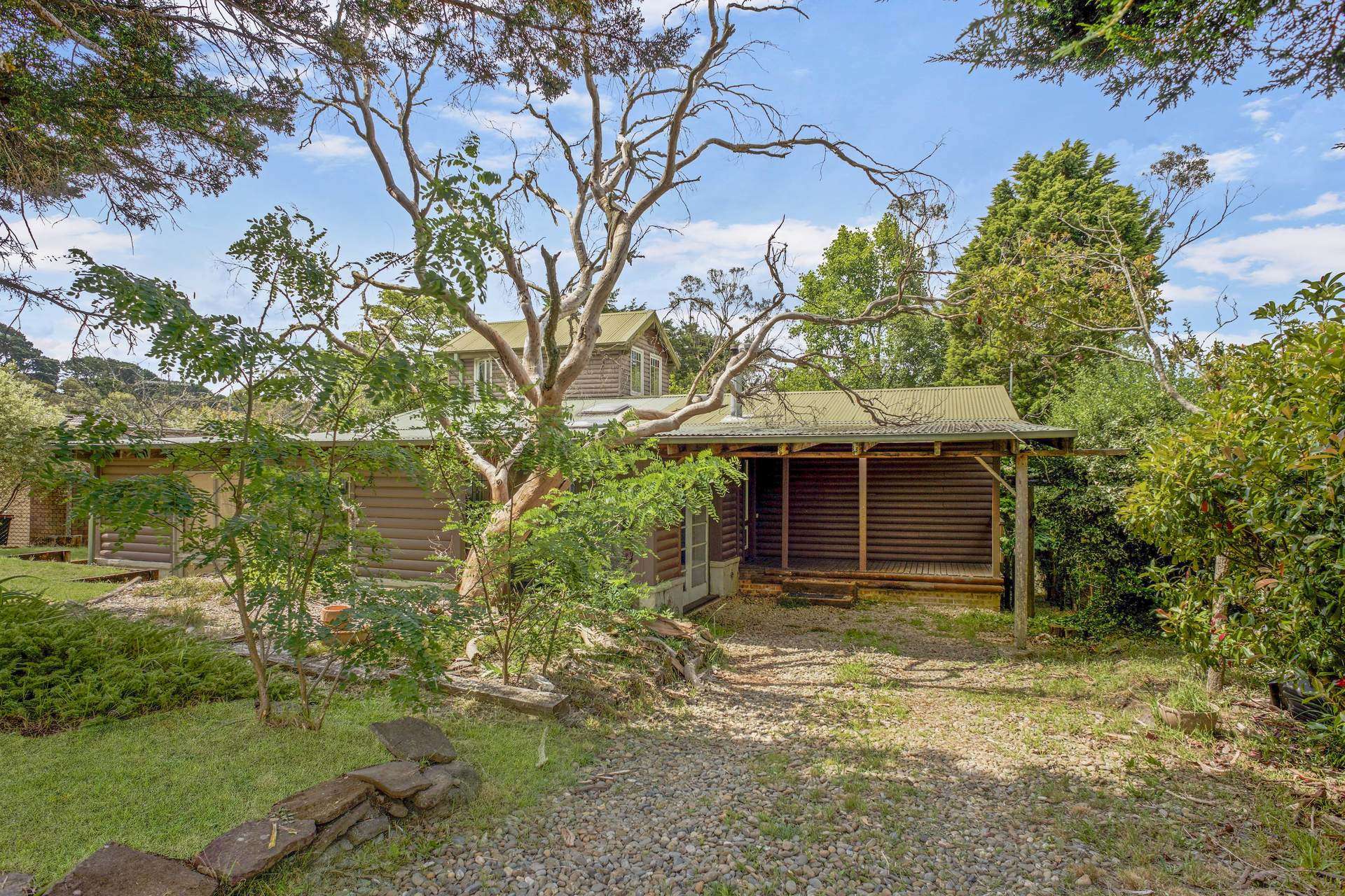 30 Queen Elizabeth Drive, Wentworth Falls, NSW 2782 AUS