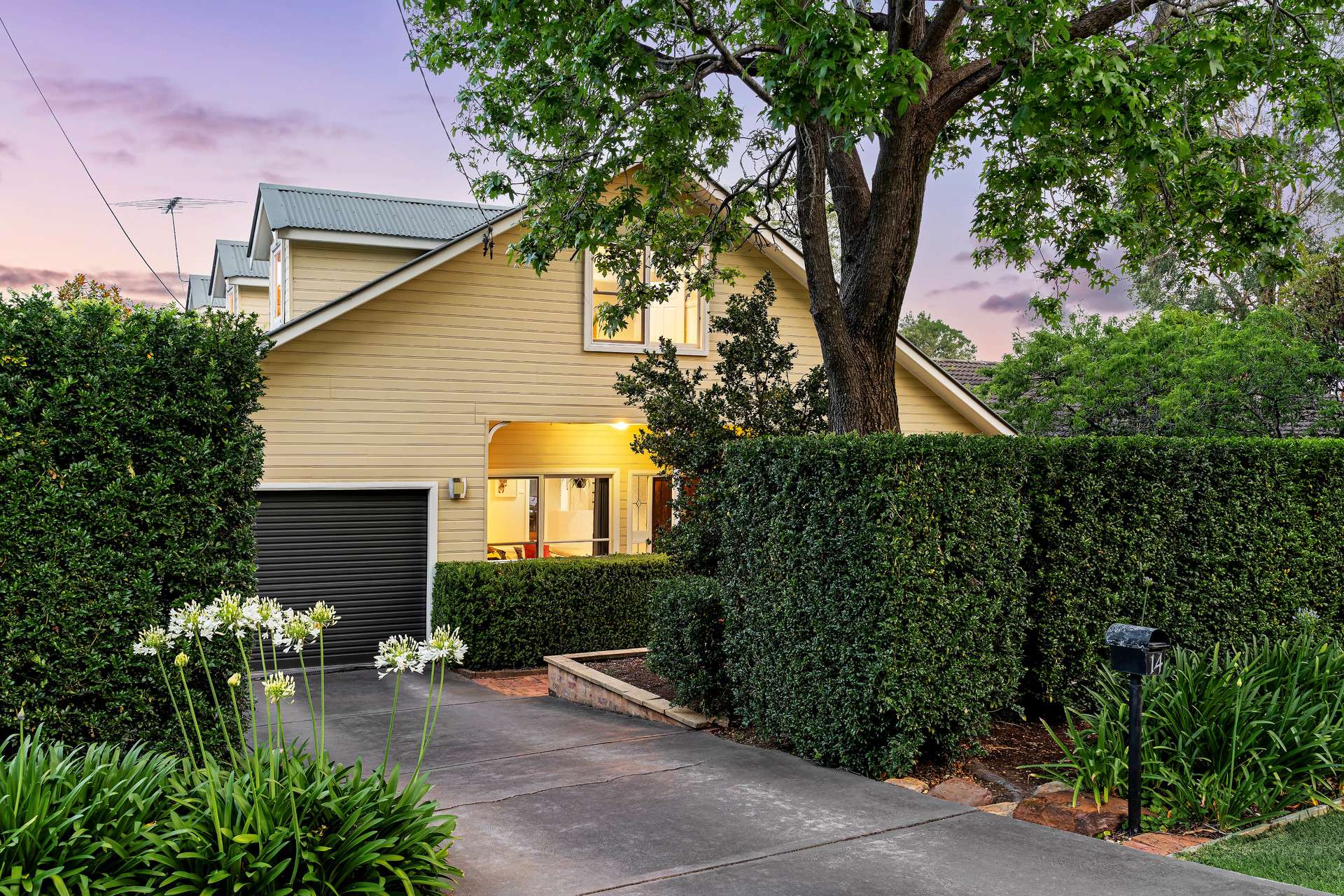 14 Cambridge Street, Valley Heights, NSW 2777 AUS