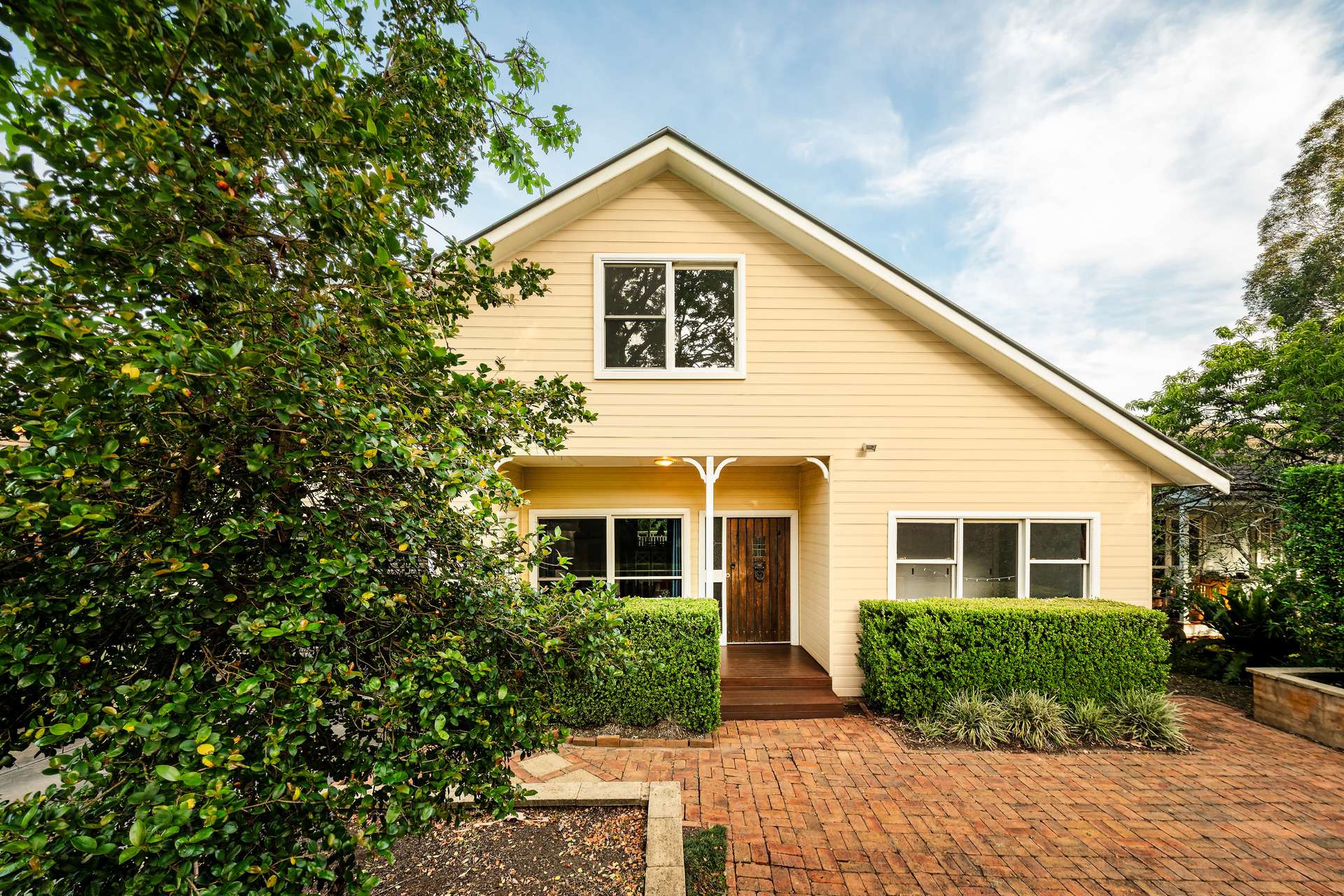14 Cambridge Street, Valley Heights, NSW 2777 AUS