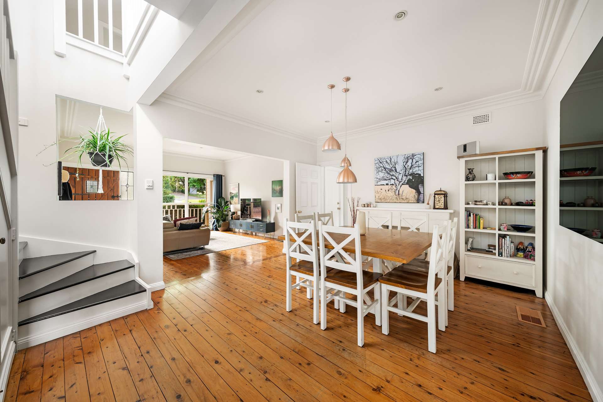 14 Cambridge Street, Valley Heights, NSW 2777 AUS