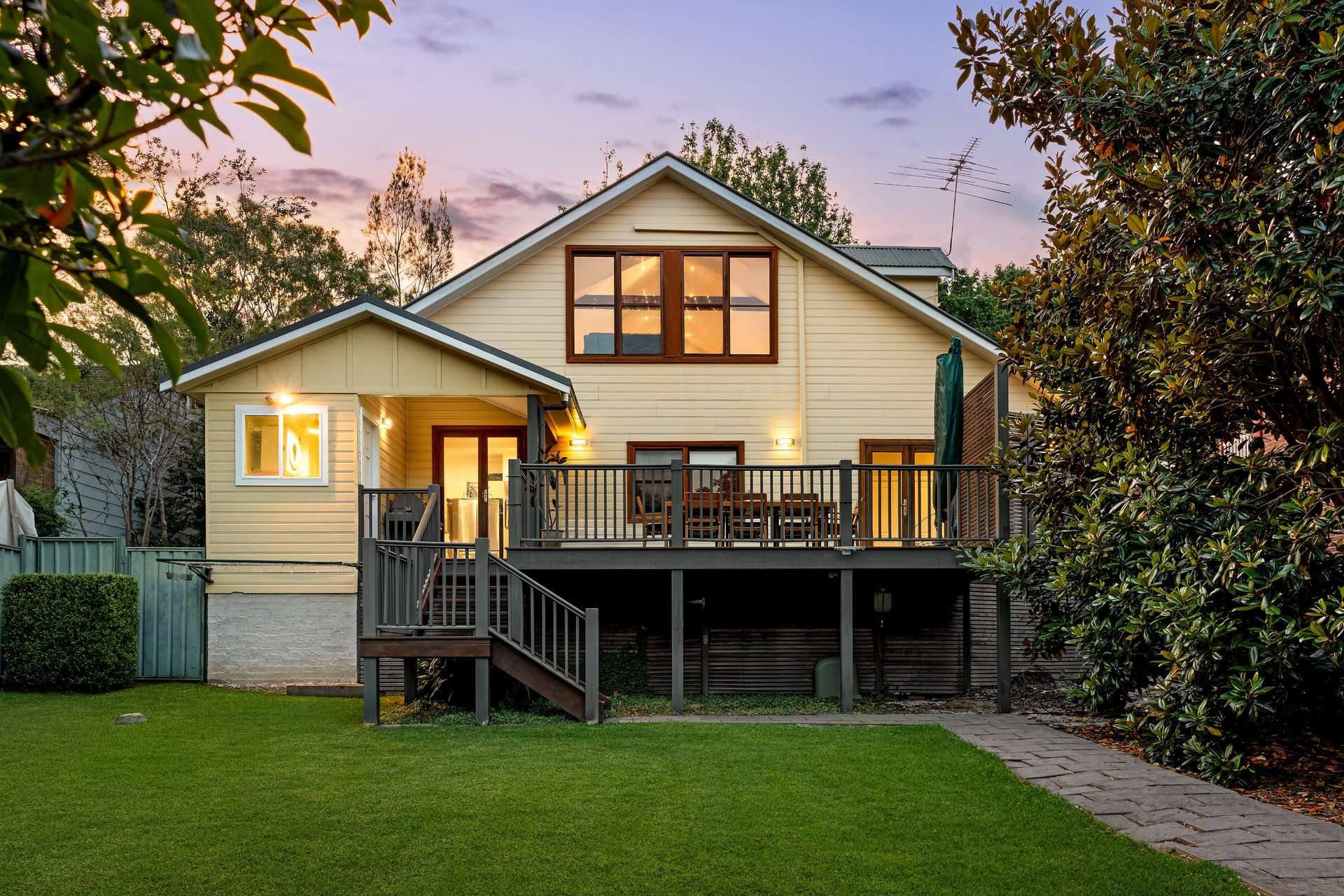 14 Cambridge Street, Valley Heights, NSW 2777 AUS