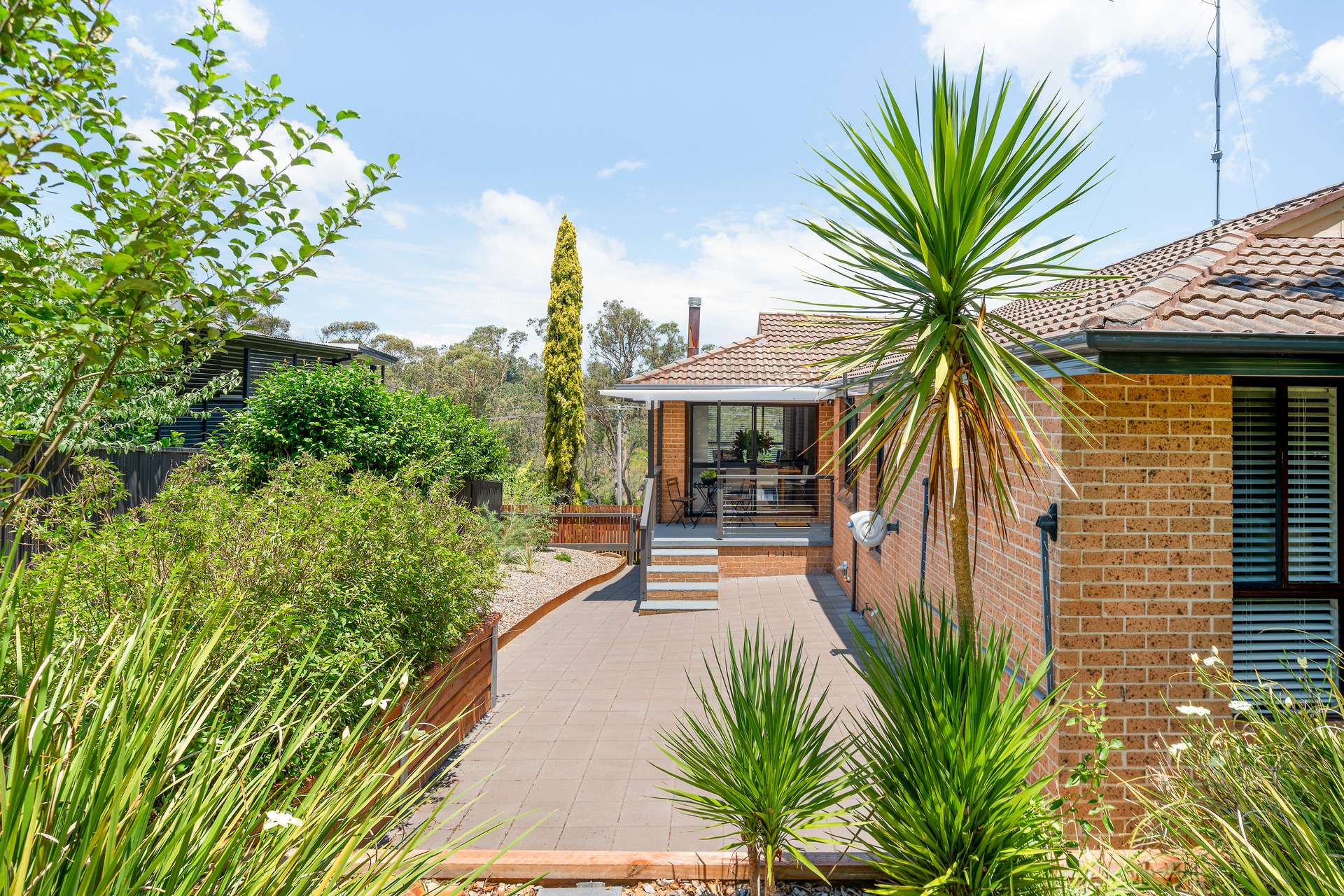 16 Banksia Road, Wentworth Falls, NSW 2782 AUS