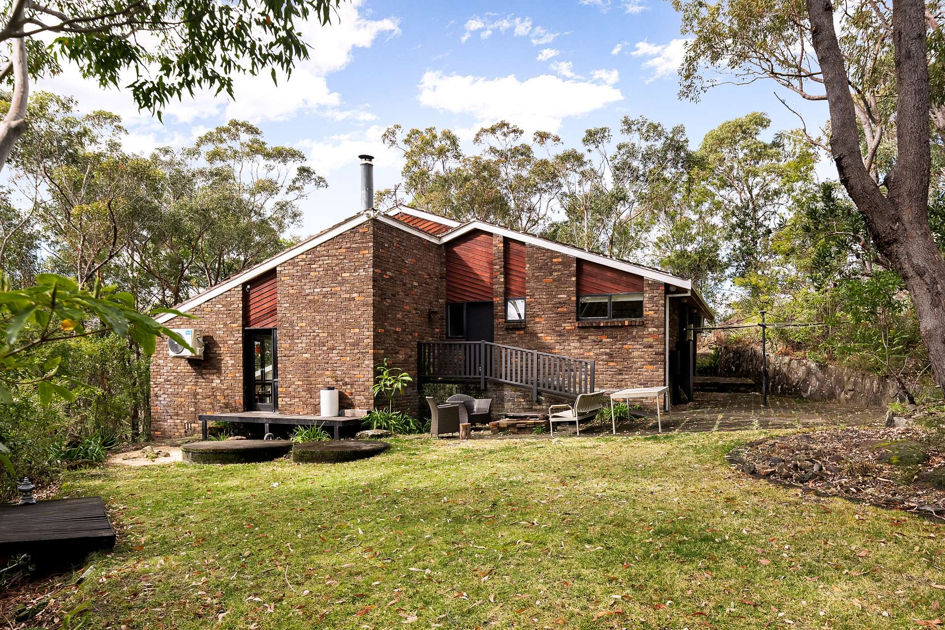 19 Hovea Place, Woodford, NSW 2778 AUS
