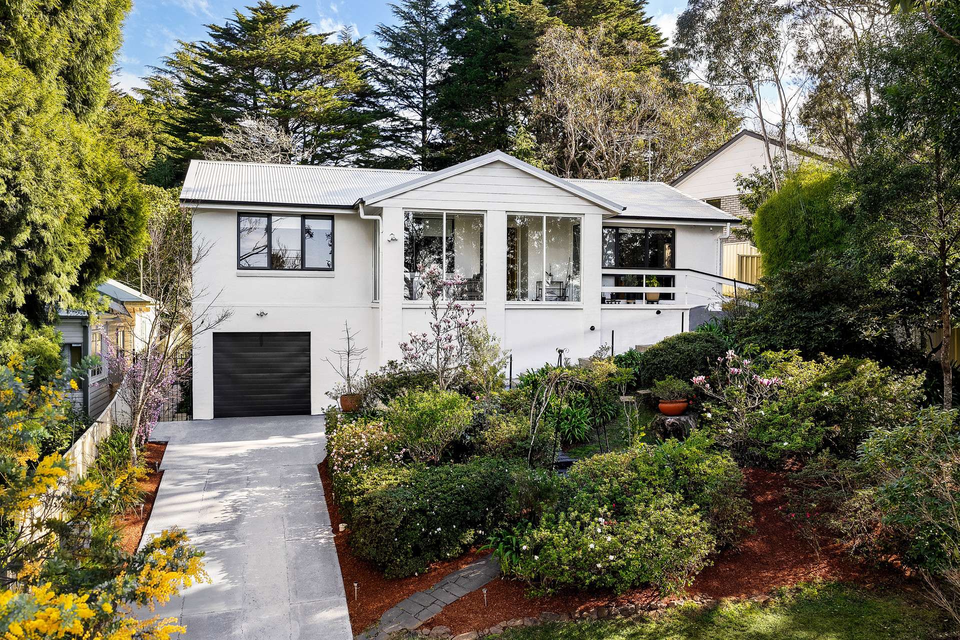 35 Hume Avenue, Wentworth Falls, NSW 2782 AUS