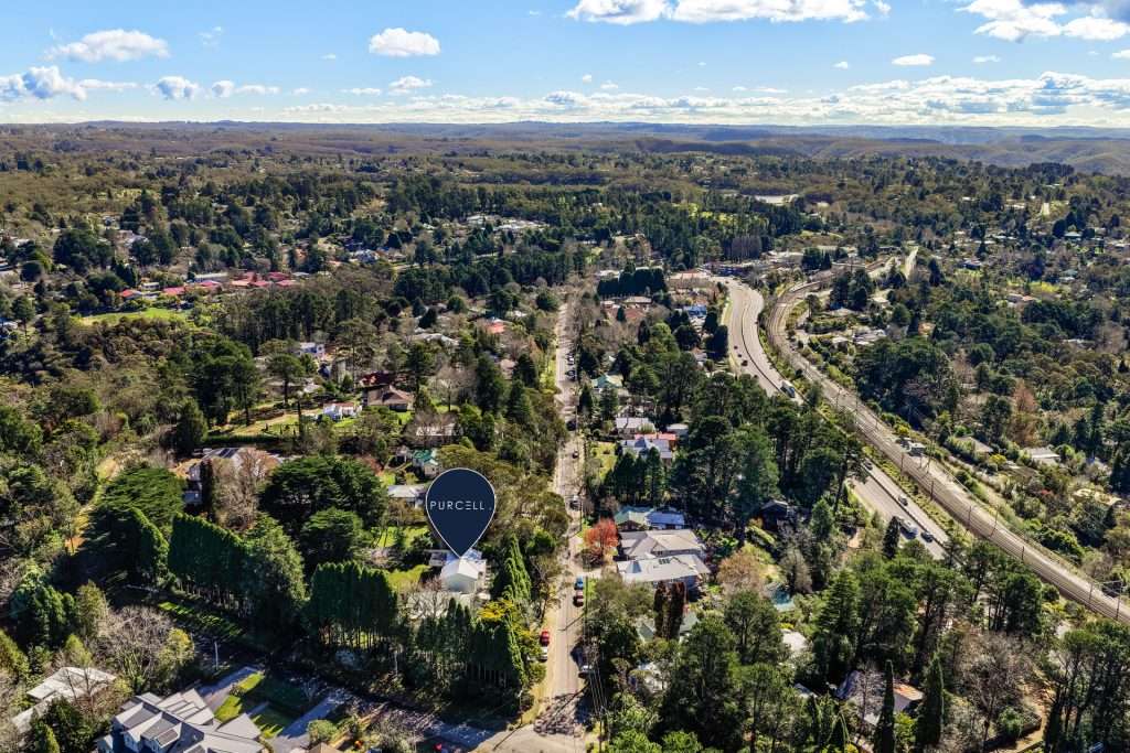 35 Hume Avenue, Wentworth Falls - Thumbnail 2