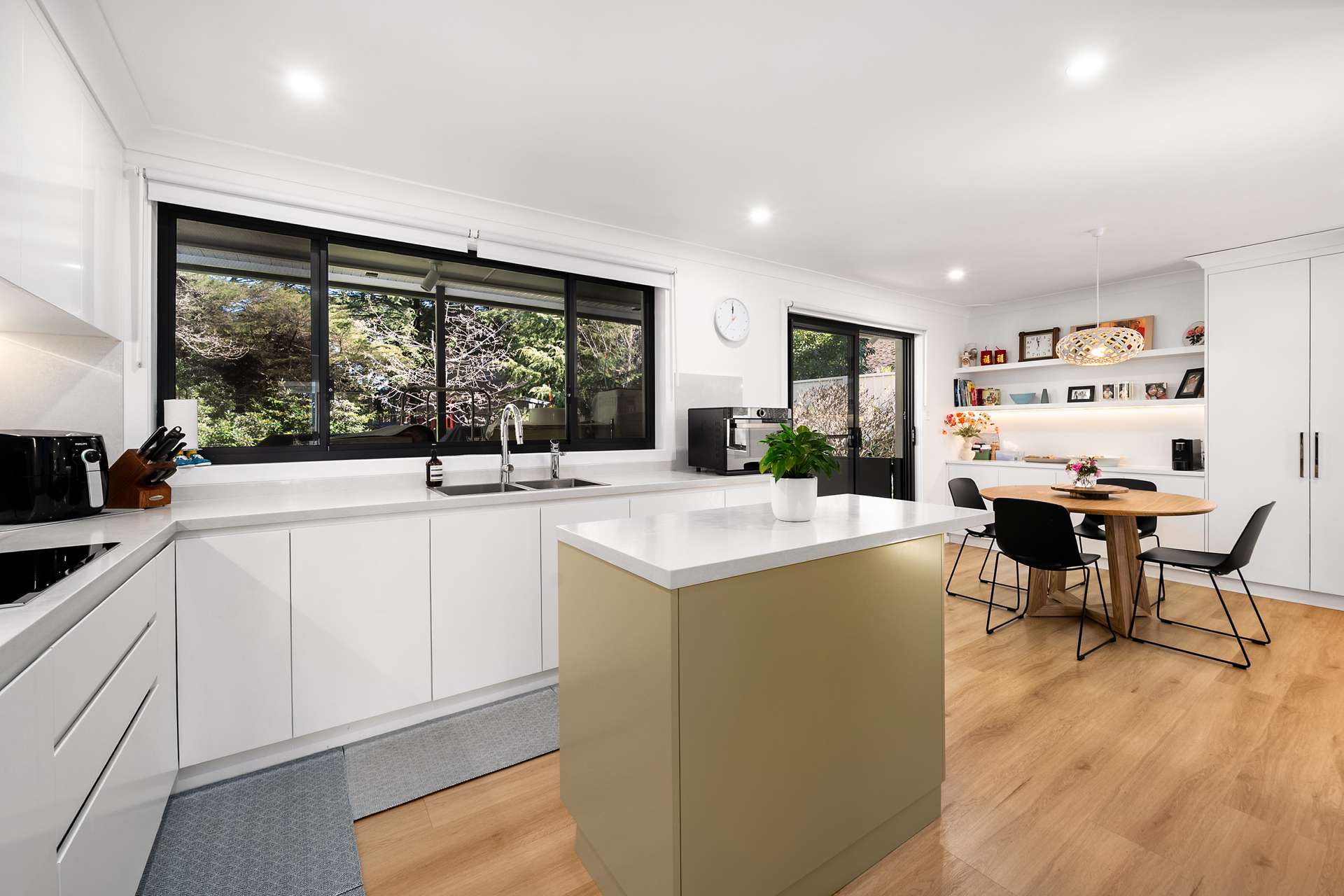 35 Hume Avenue, Wentworth Falls, NSW 2782 AUS