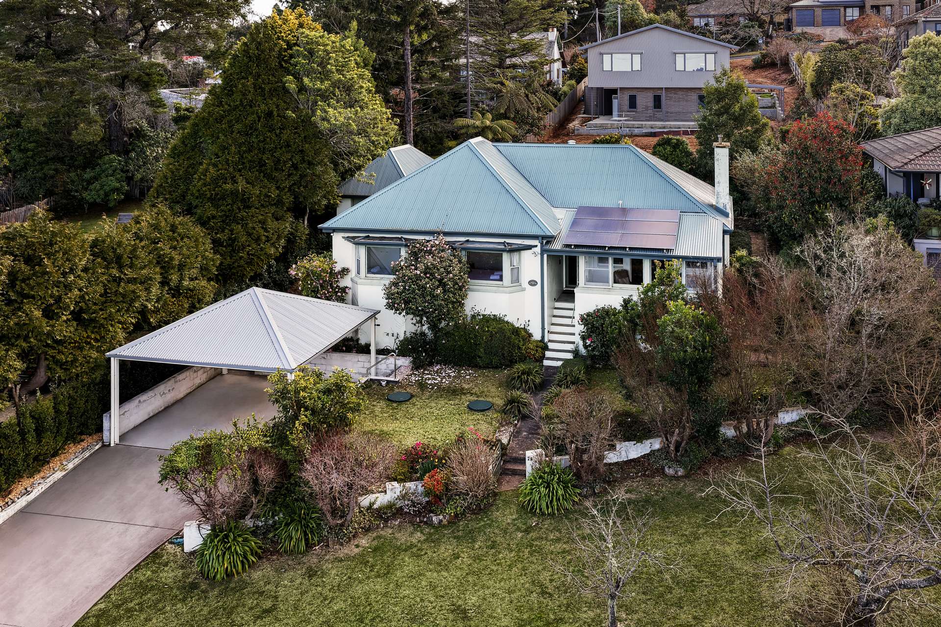 29 Carrington Avenue, Katoomba, NSW 2780 AUS