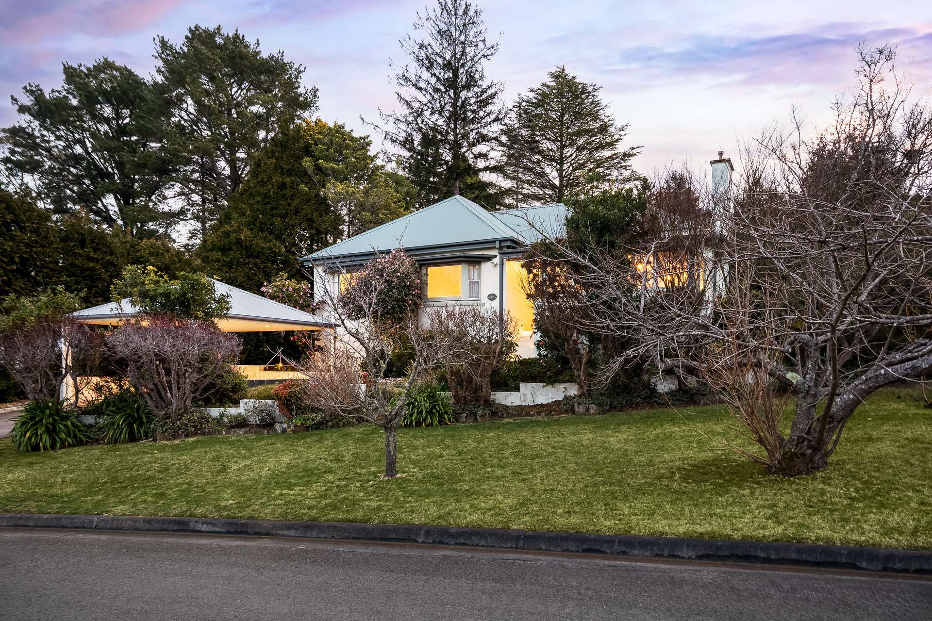 29 Carrington Avenue, Katoomba, NSW 2780 AUS