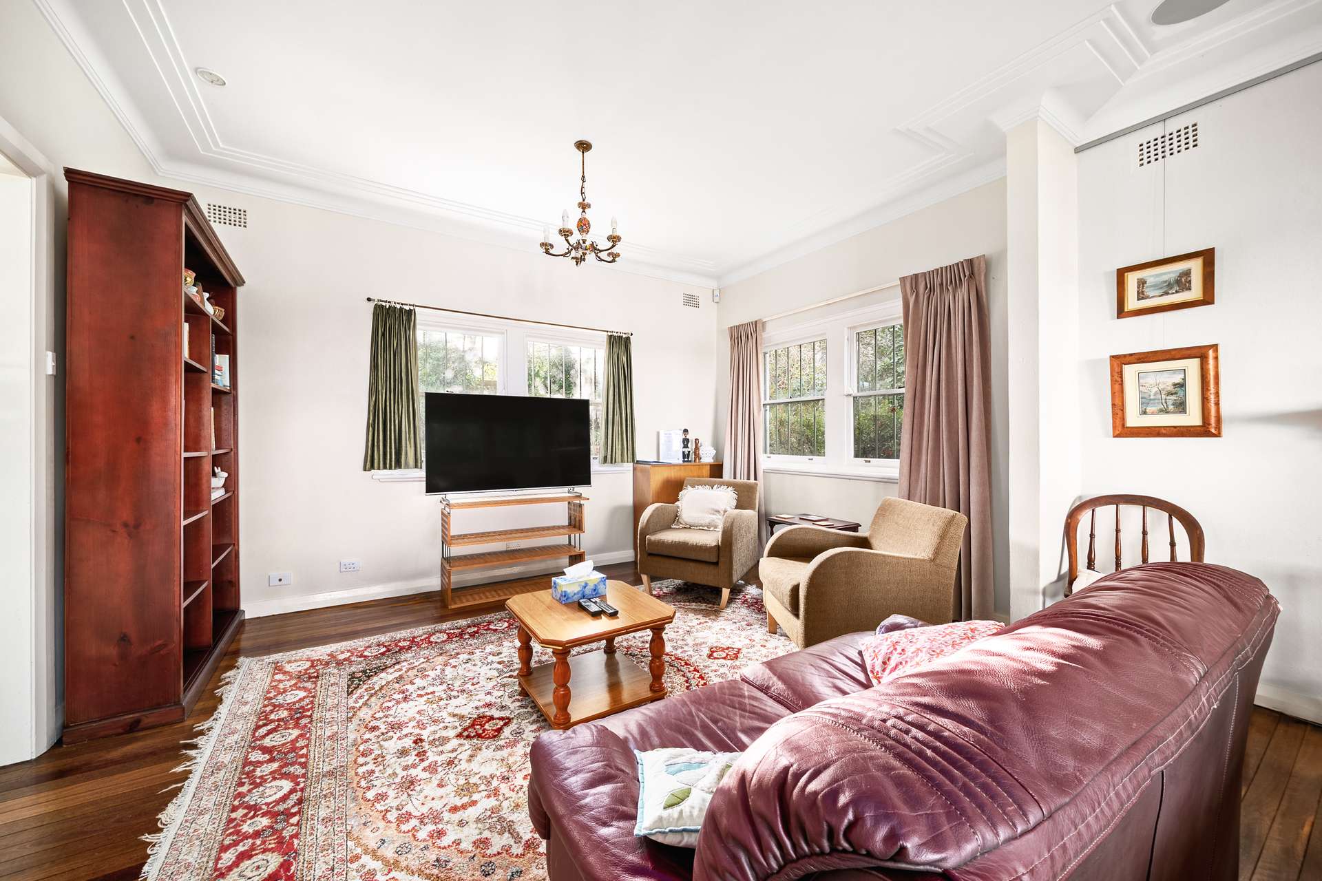 29 Carrington Avenue, Katoomba, NSW 2780 AUS