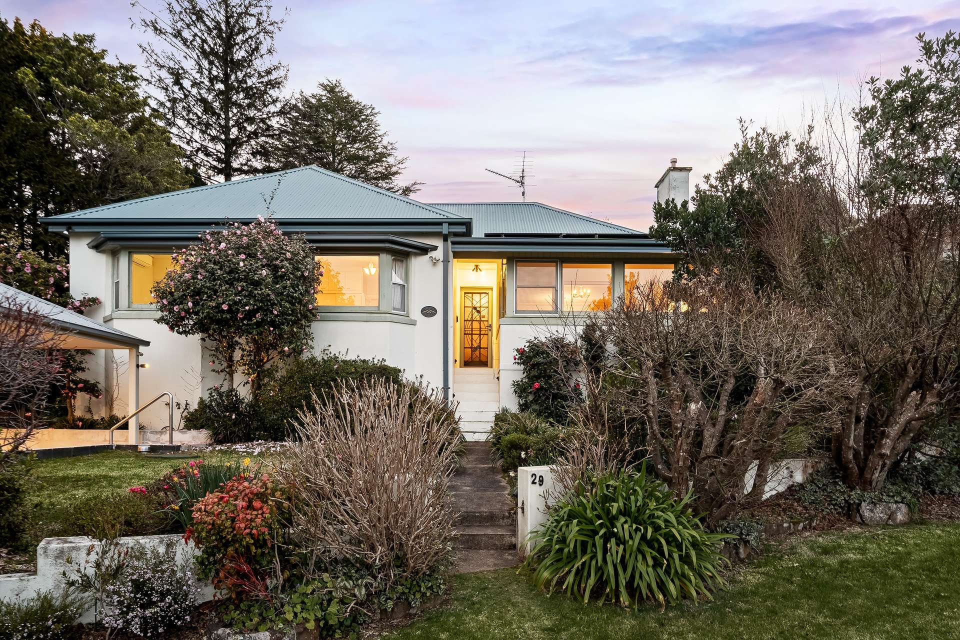 29 Carrington Avenue, Katoomba, NSW 2780 AUS
